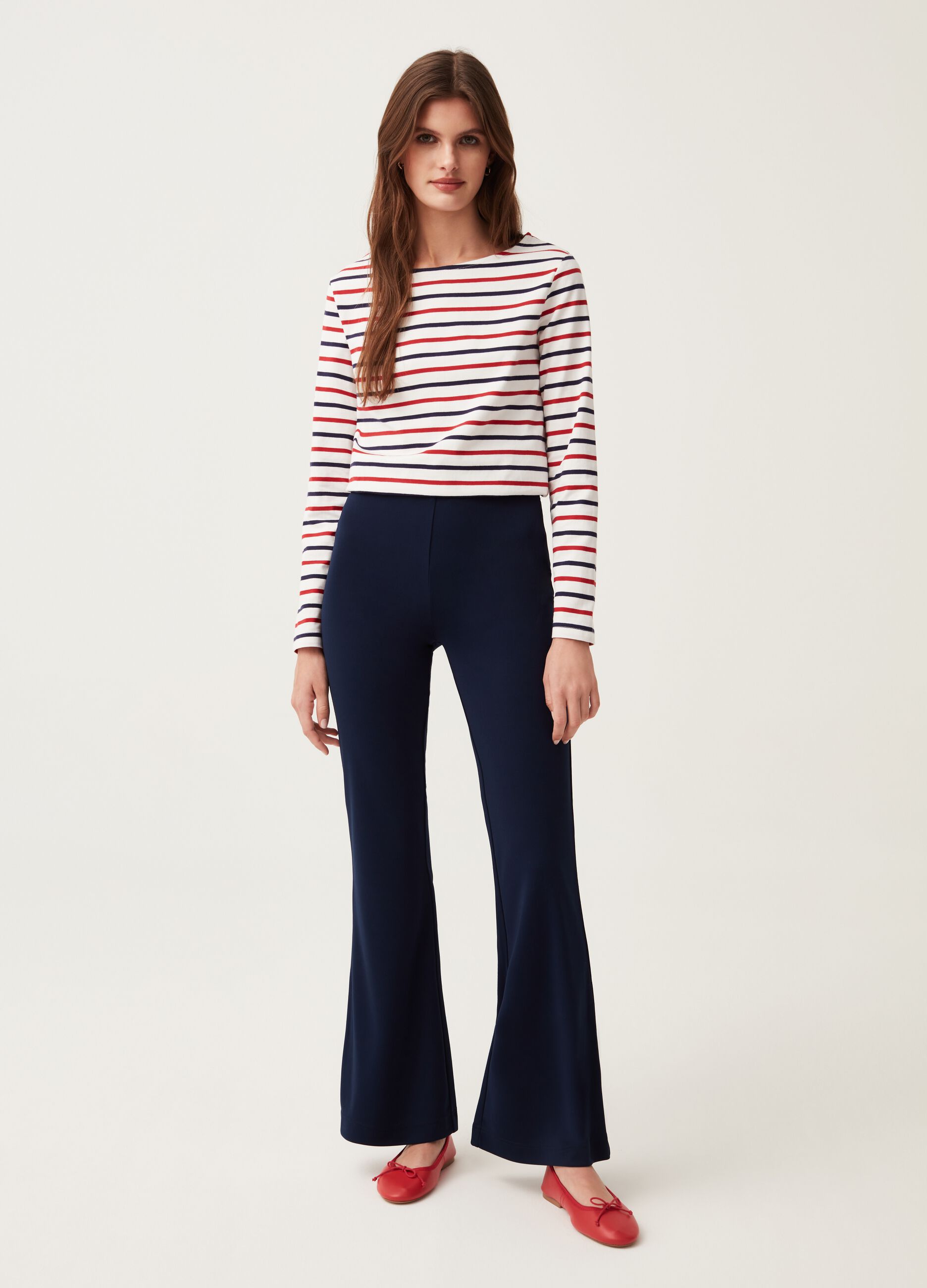 Solid colour flare-fit trousers