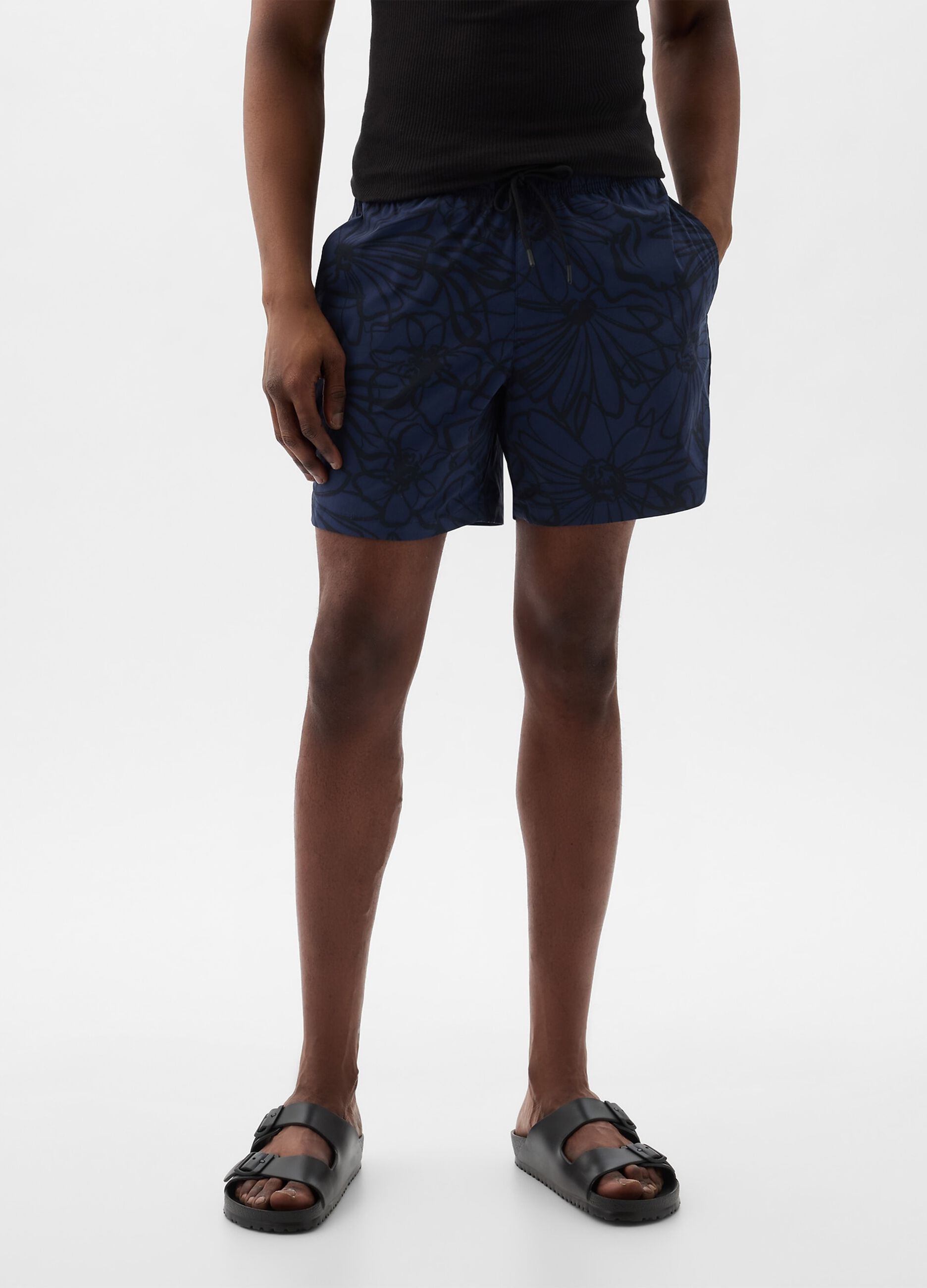 Swimming trunks with pattern and drawstring