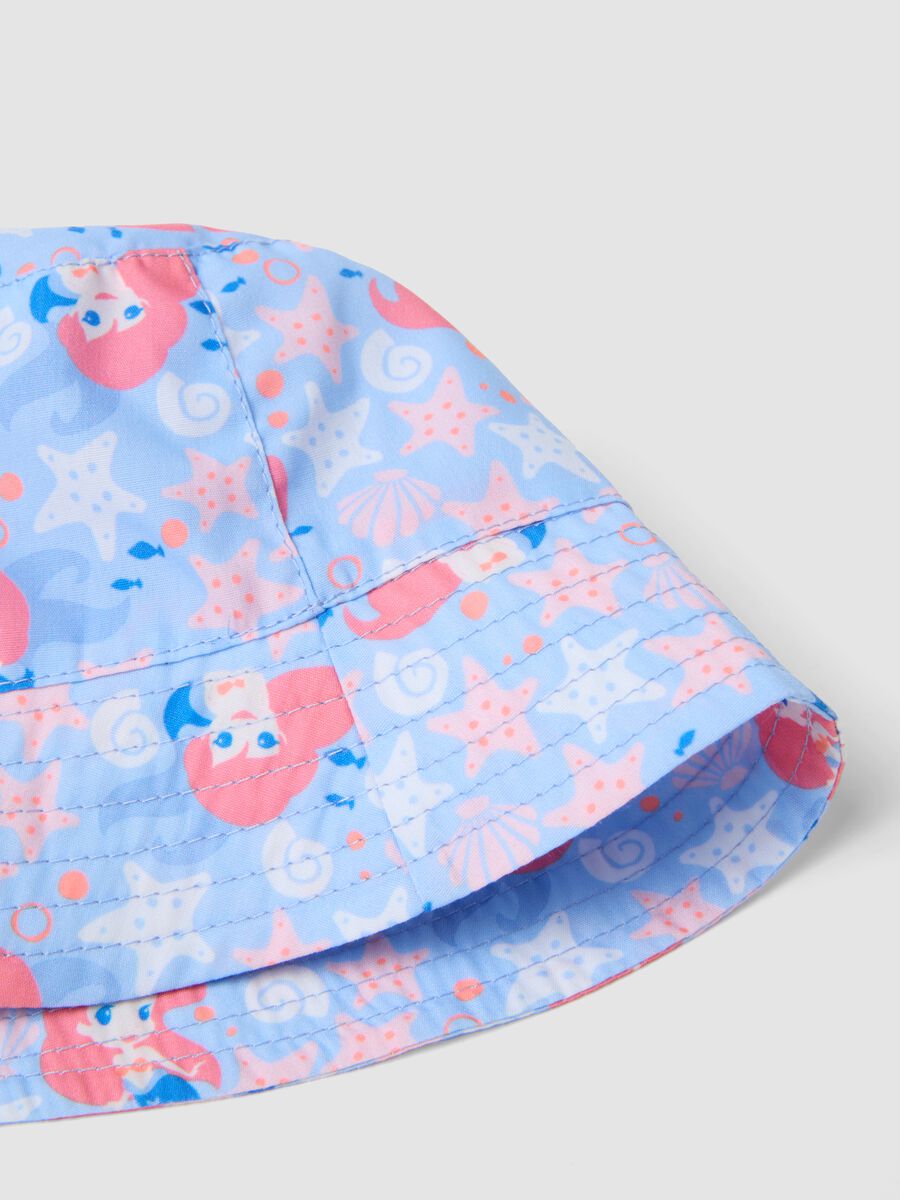 Cappello multicolor da bimba con fantasia marina_2