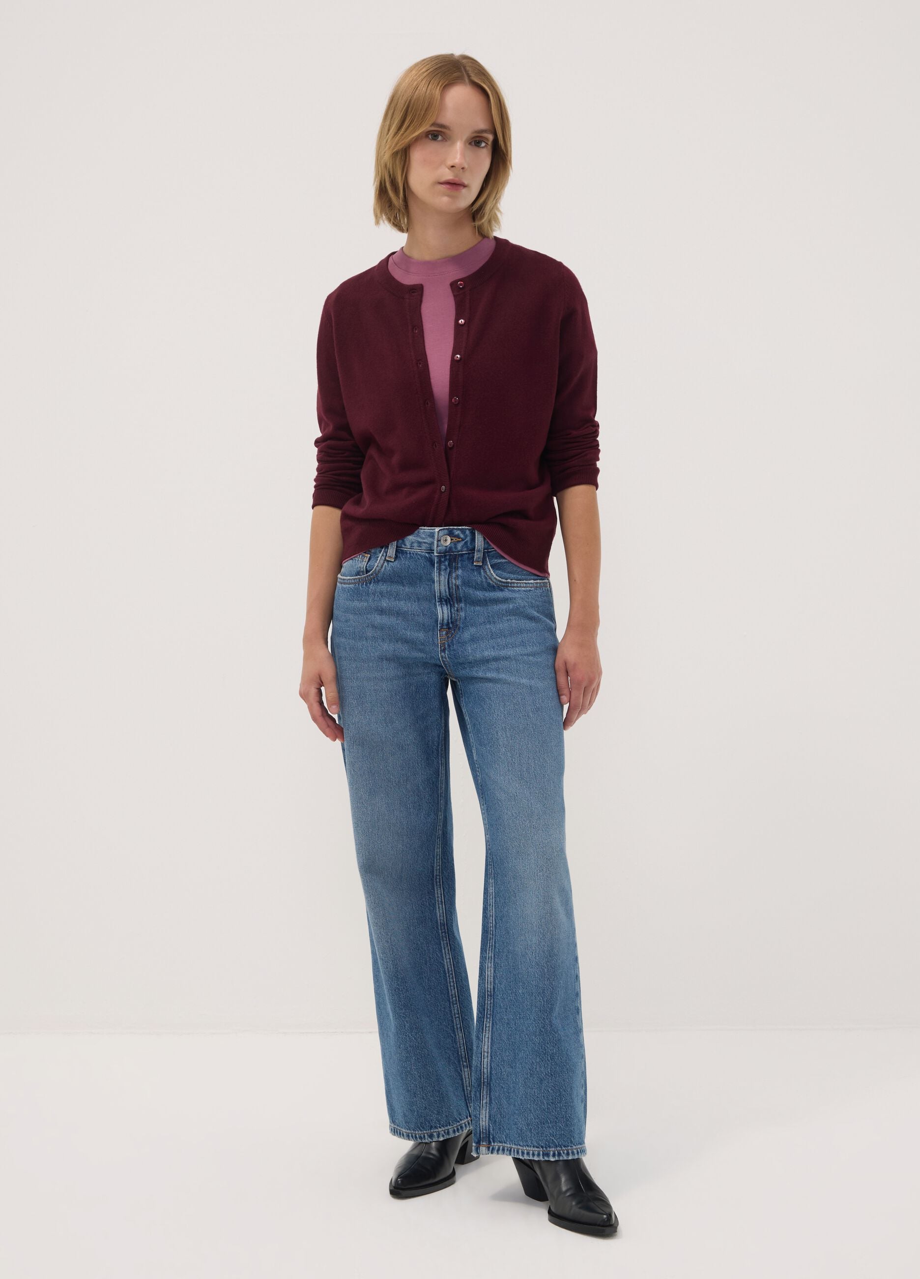 Cardigan viola girocollo regular fit con bottoni