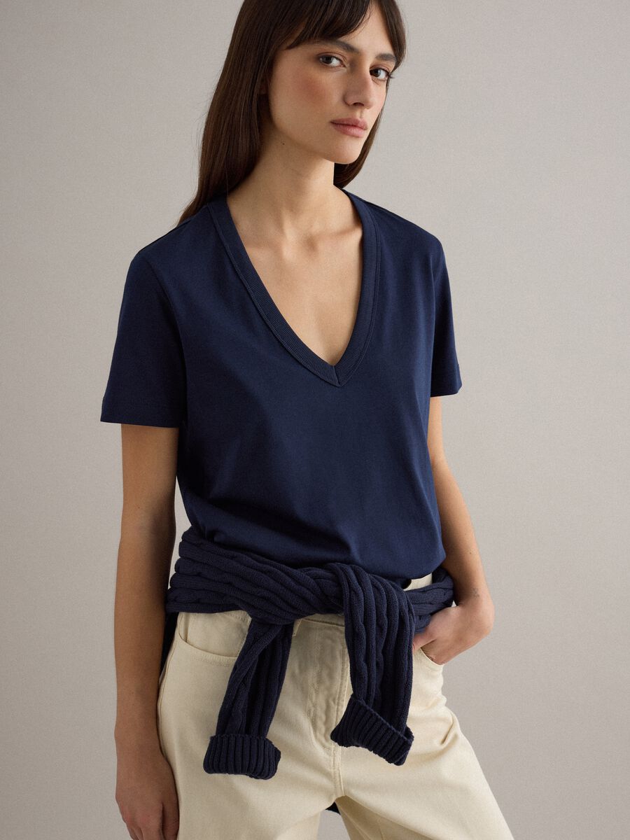 Deep V Regular Fit Blue Pure Cotton T-shirt_0