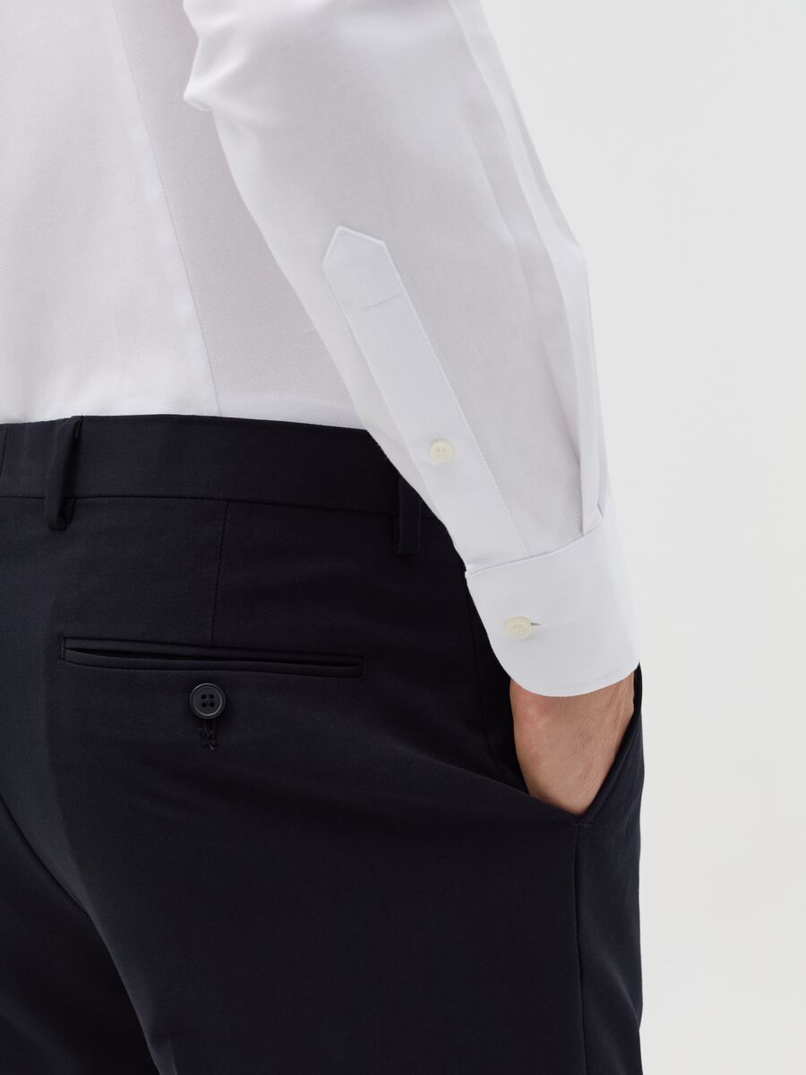 Slim-fit easy-iron shirt in white Oxford cotton_3
