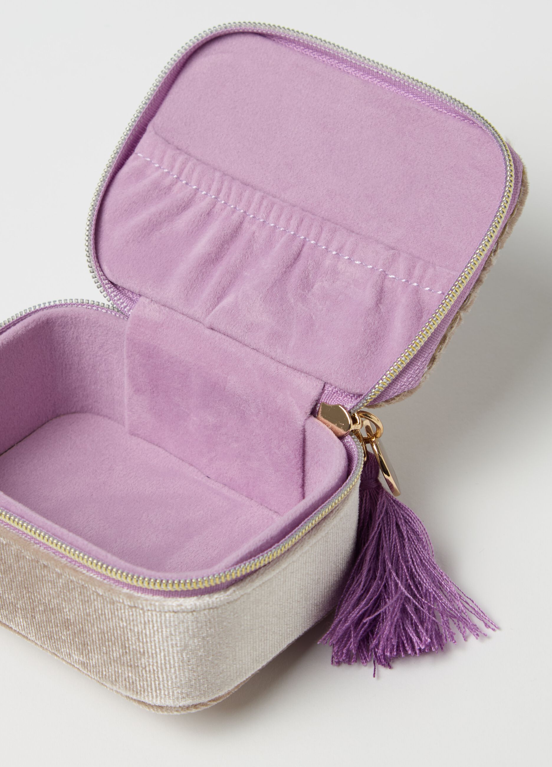 Jewellery box in quilted velvet