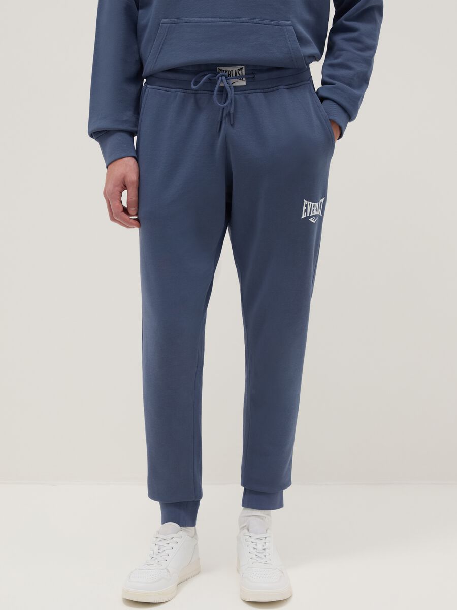 Pantaloni jogger in misto cotone blu regular fit con logo Everlast_1