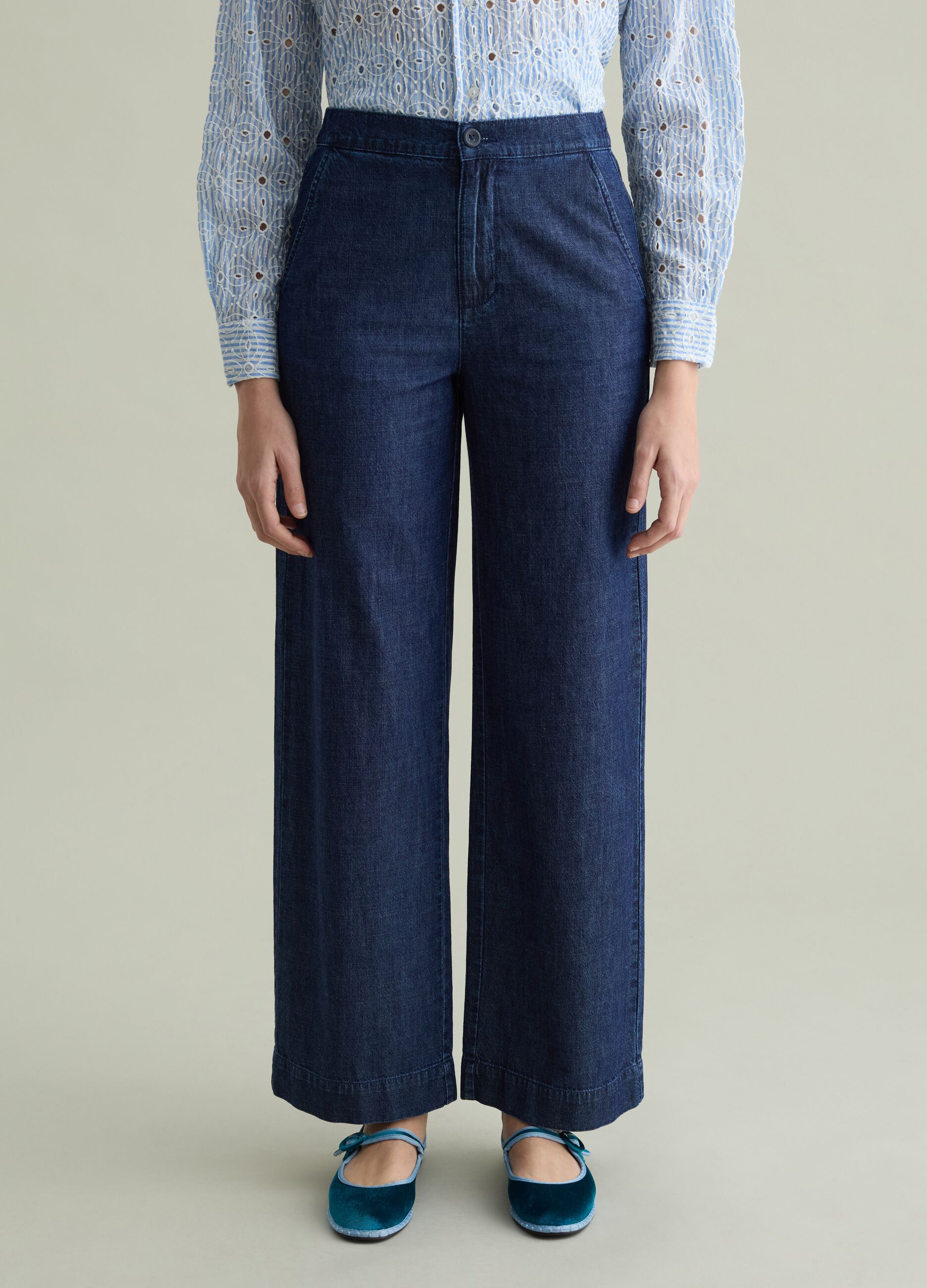 Wide-leg jeans