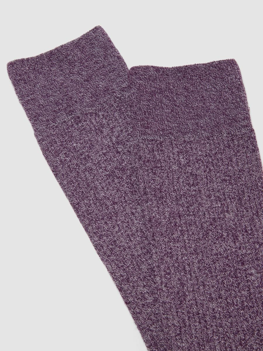 Long purple socks in stretch cotton and linen blend_2