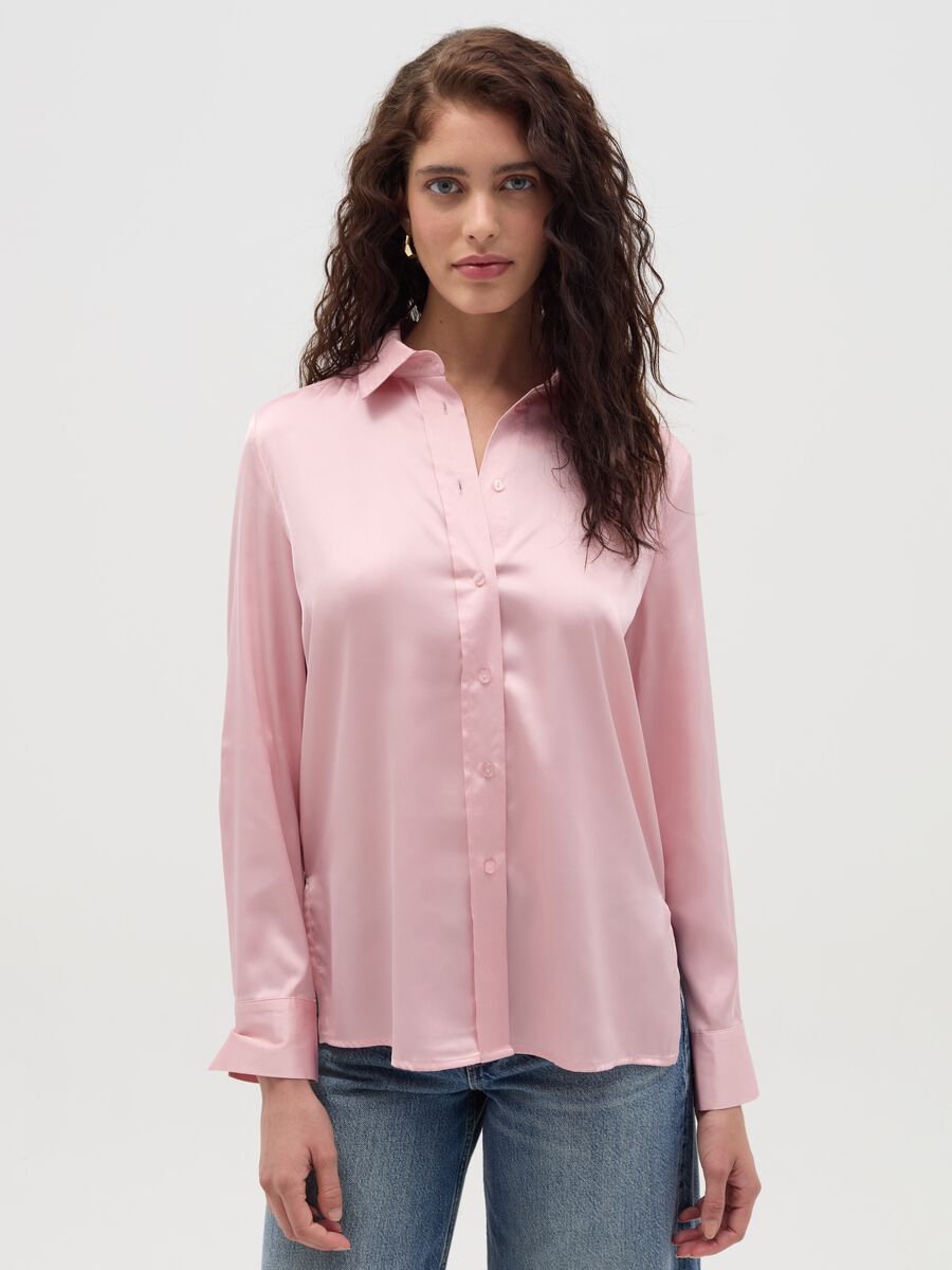 Satin shirt with side splits_0