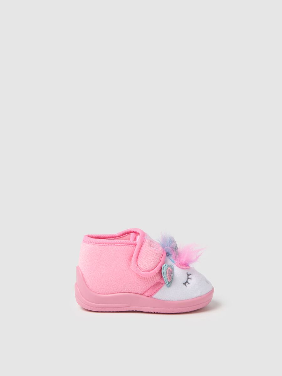 White and pink baby girl shoes_1