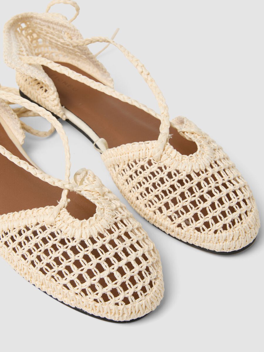 Beige woven lace-up sandals_1