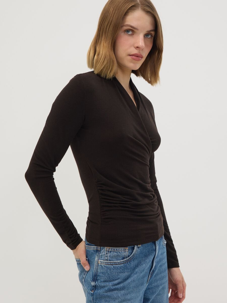 T-shirt marrone in viscosa, seta e lana elasticizzata girocollo regular fit_2