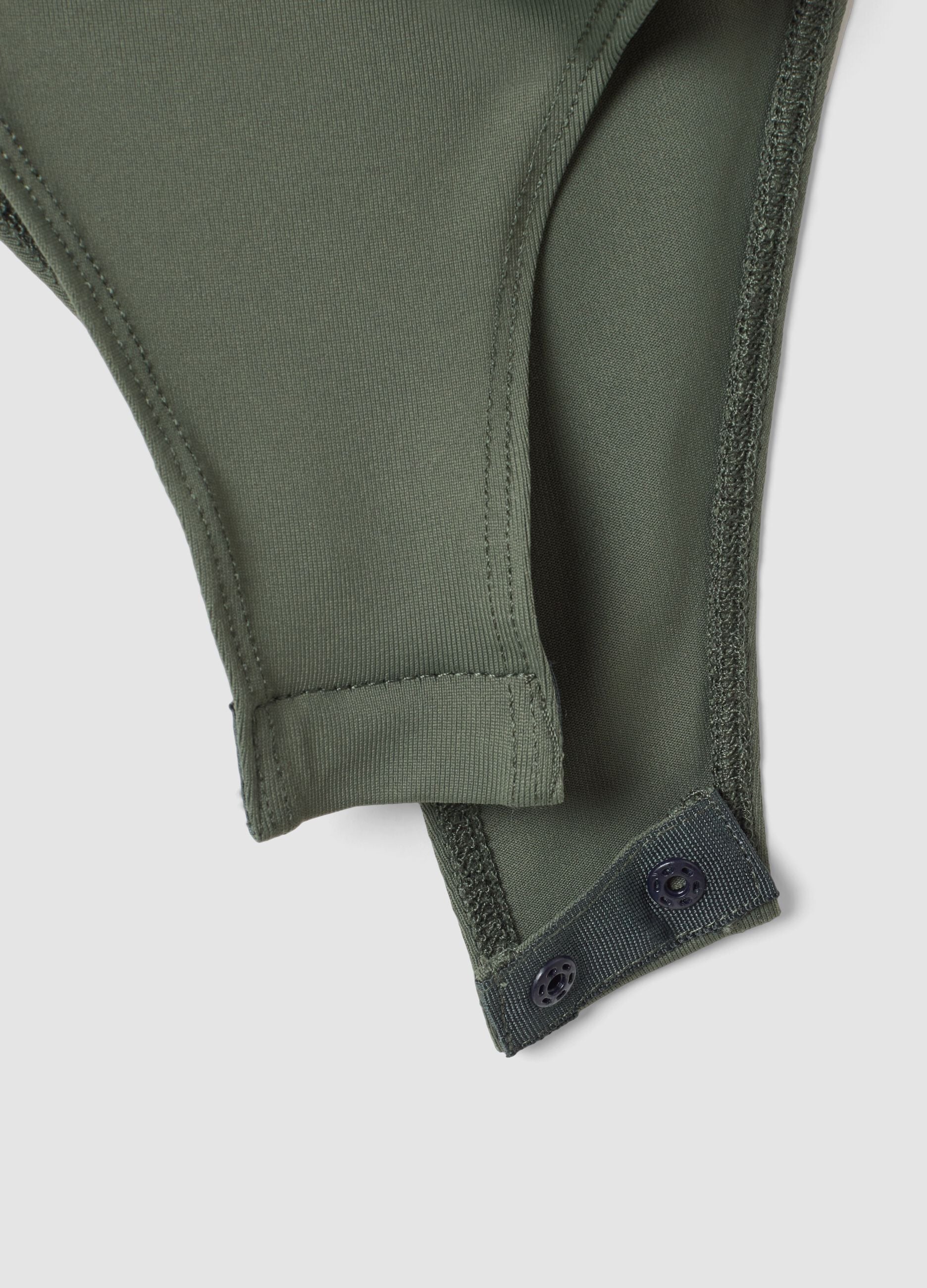 Body verde in tessuto elasticizzato con arricciature regular fit