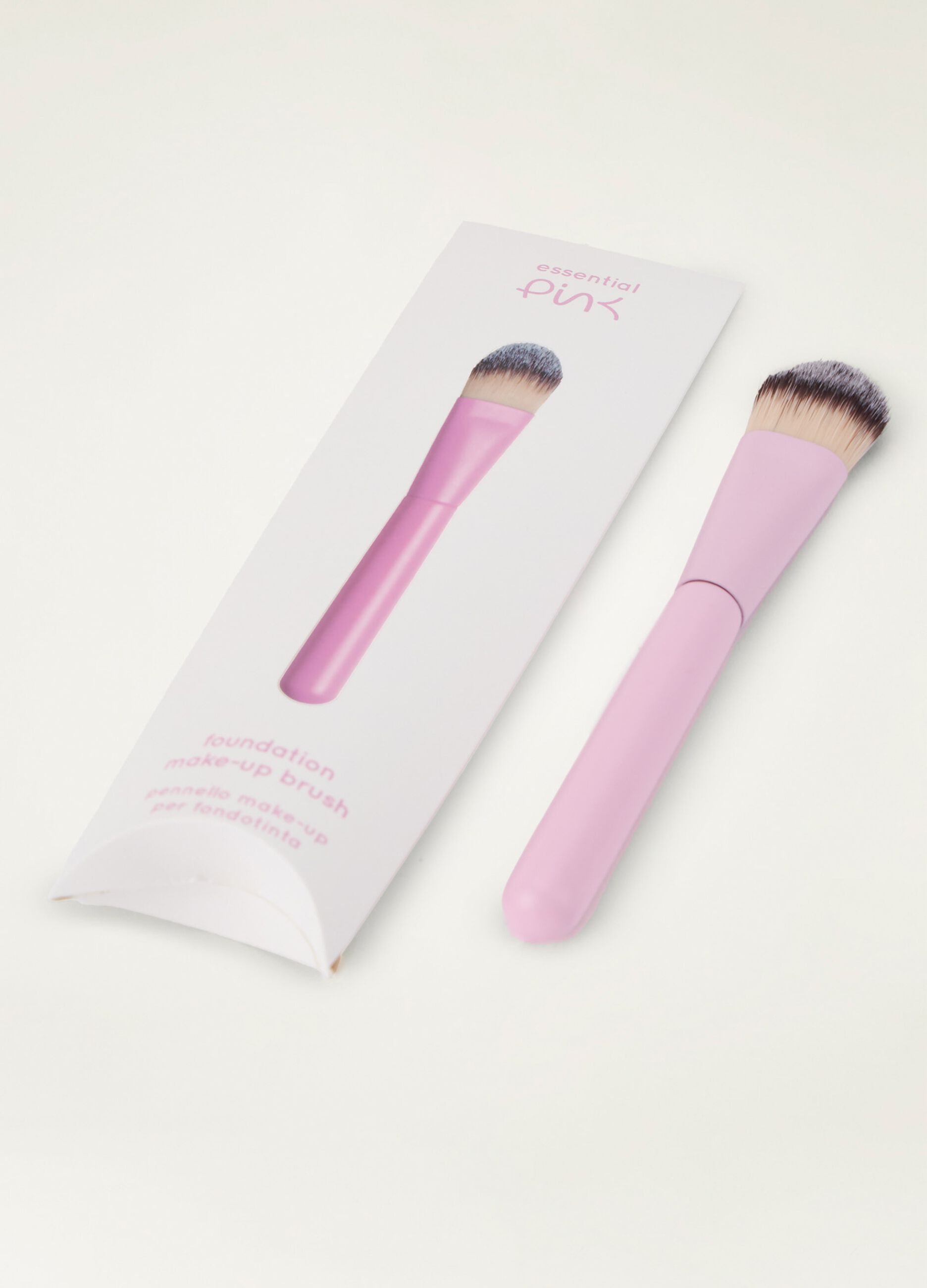 Make-up brush for foundation