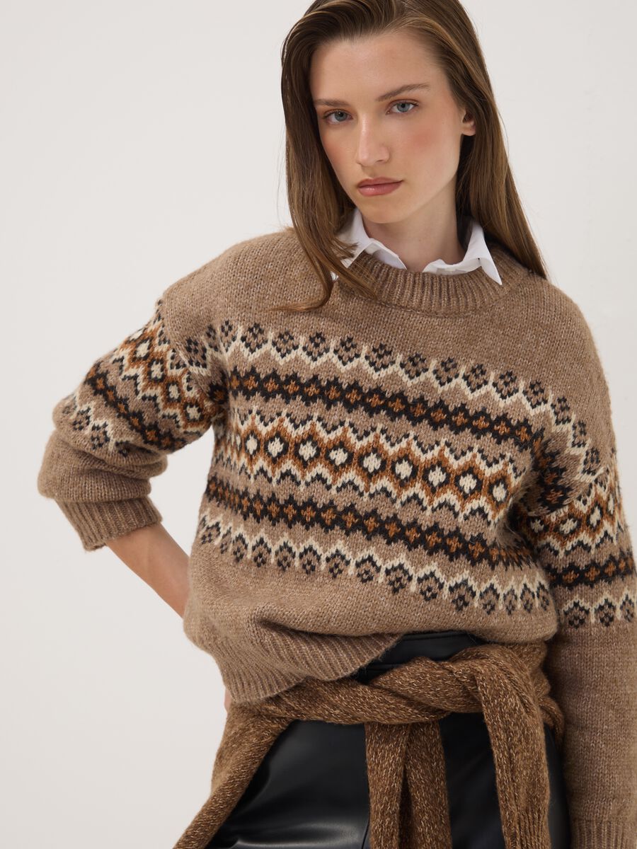 Maglia marrone jacquard con Collo rialzato_1
