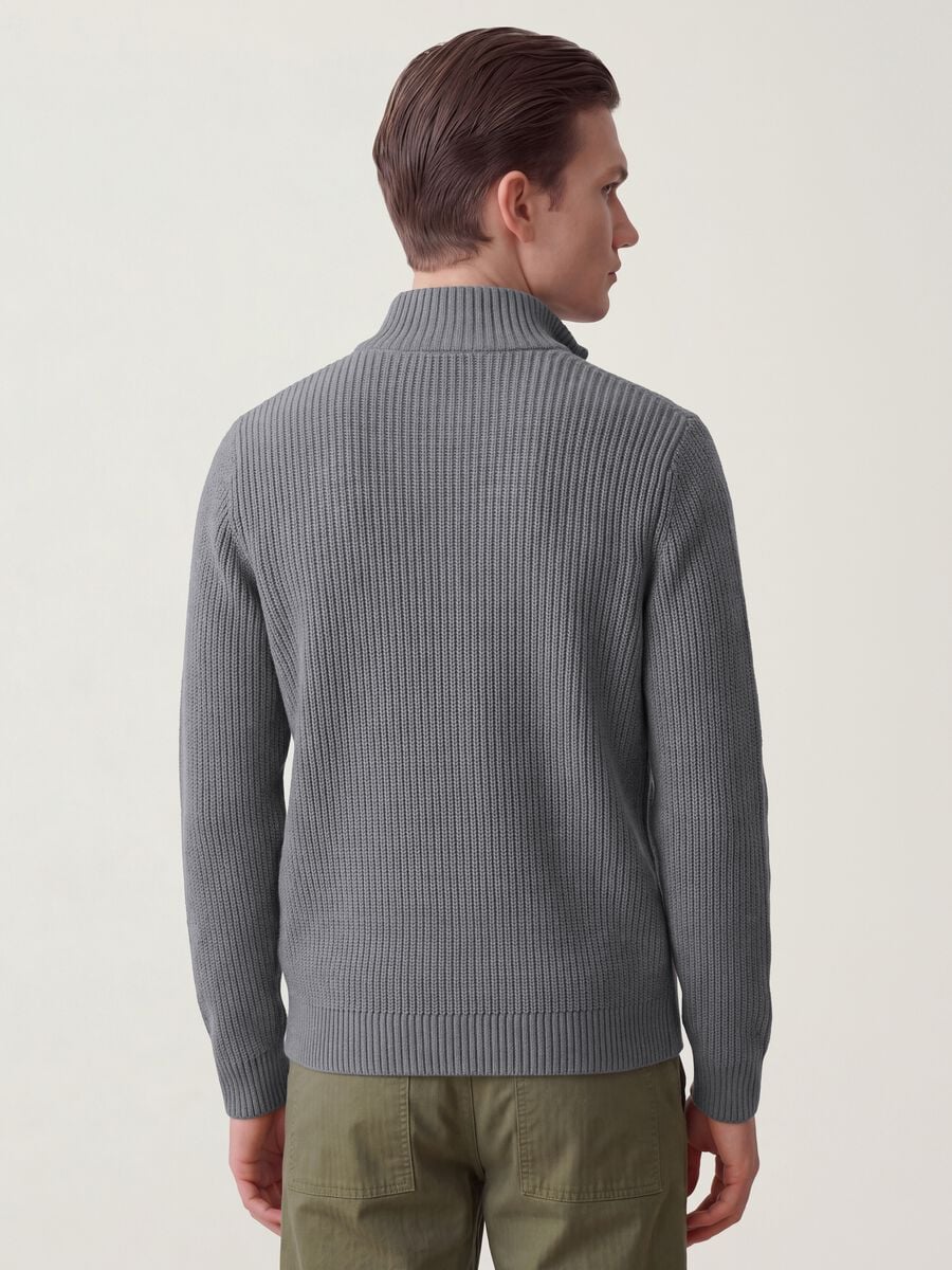 Cardigan grigio in maglia a coste con colletto e zip regular fit_3