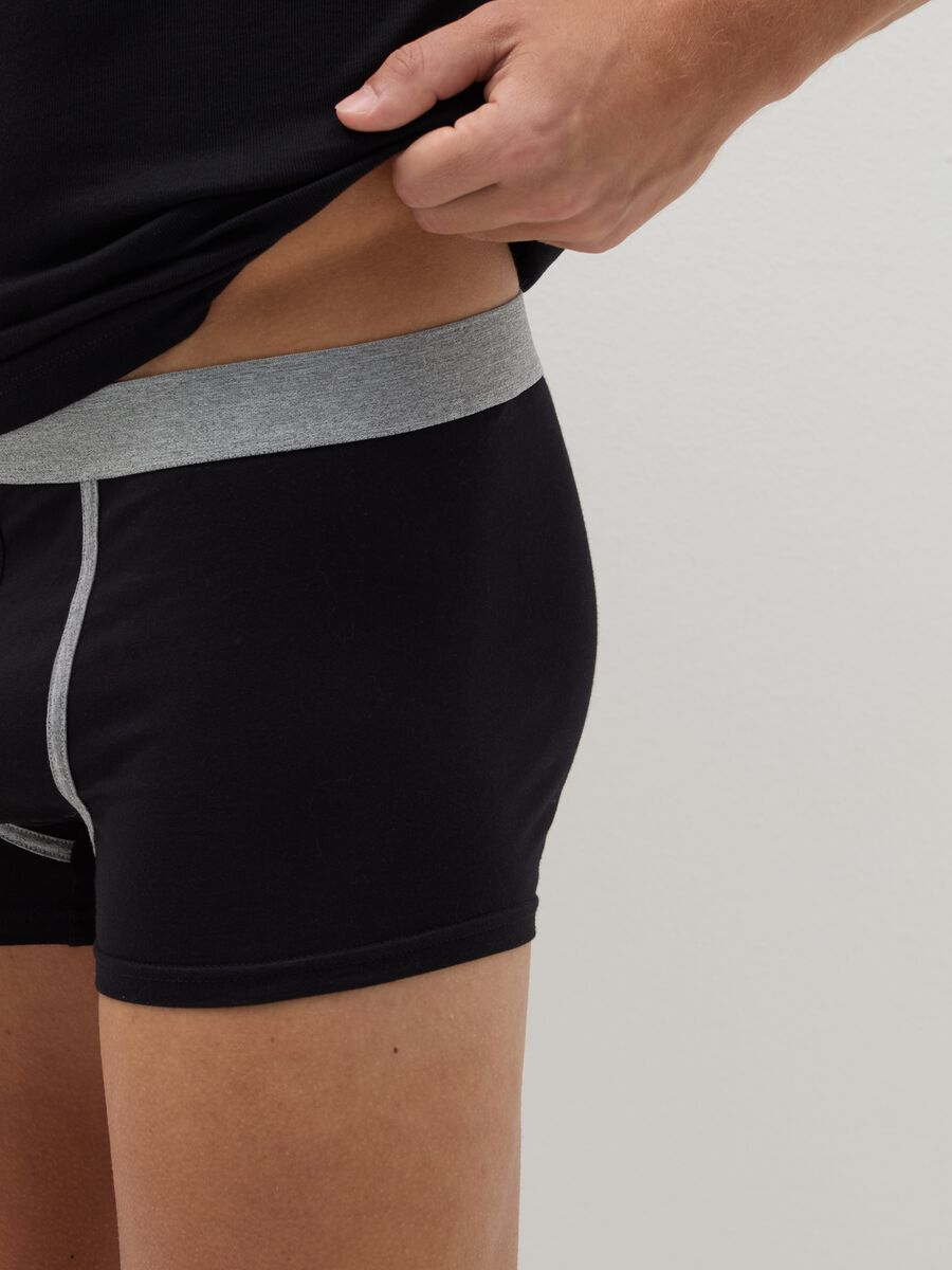 Three-pack boxer shorts with contrasting details_3