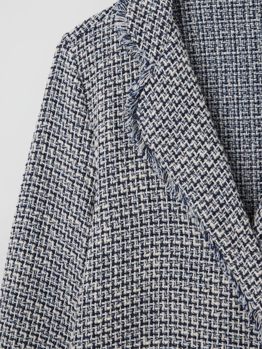 White and blue open blazer in fringed tweed_5