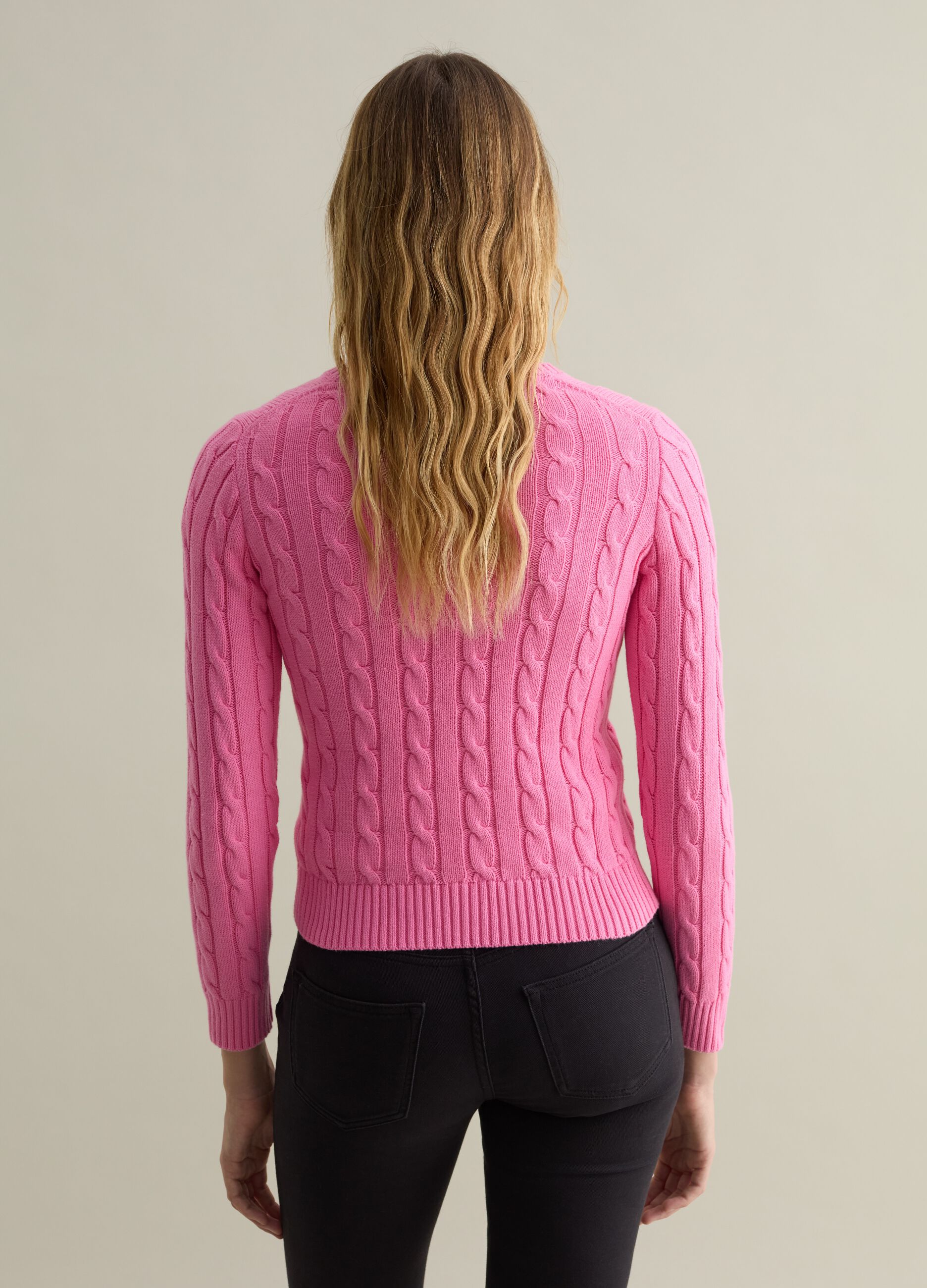 Ribbed pullover with cable-knit design