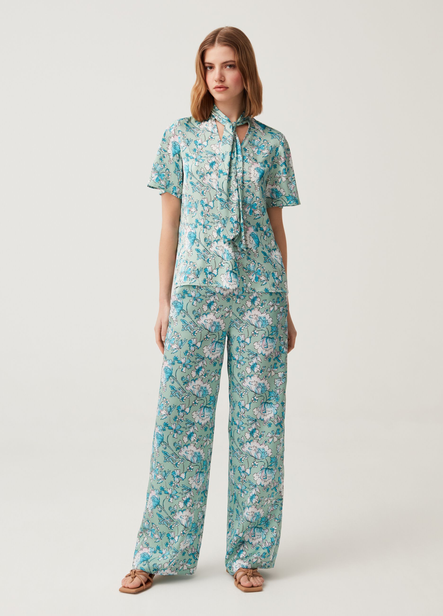 Pantaloni palazzo in satin_0