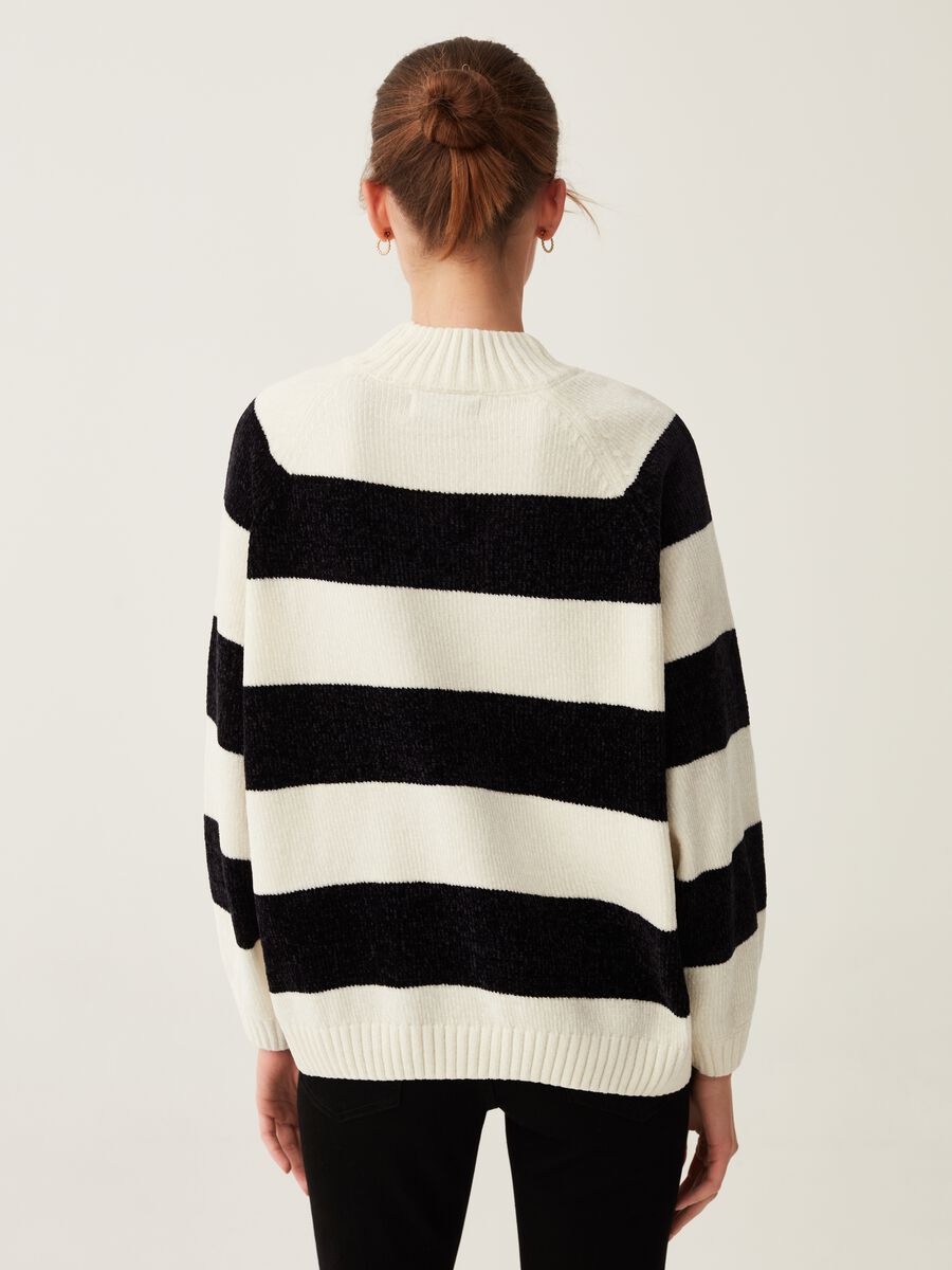 Pullover in ciniglia a righe mock neck_2