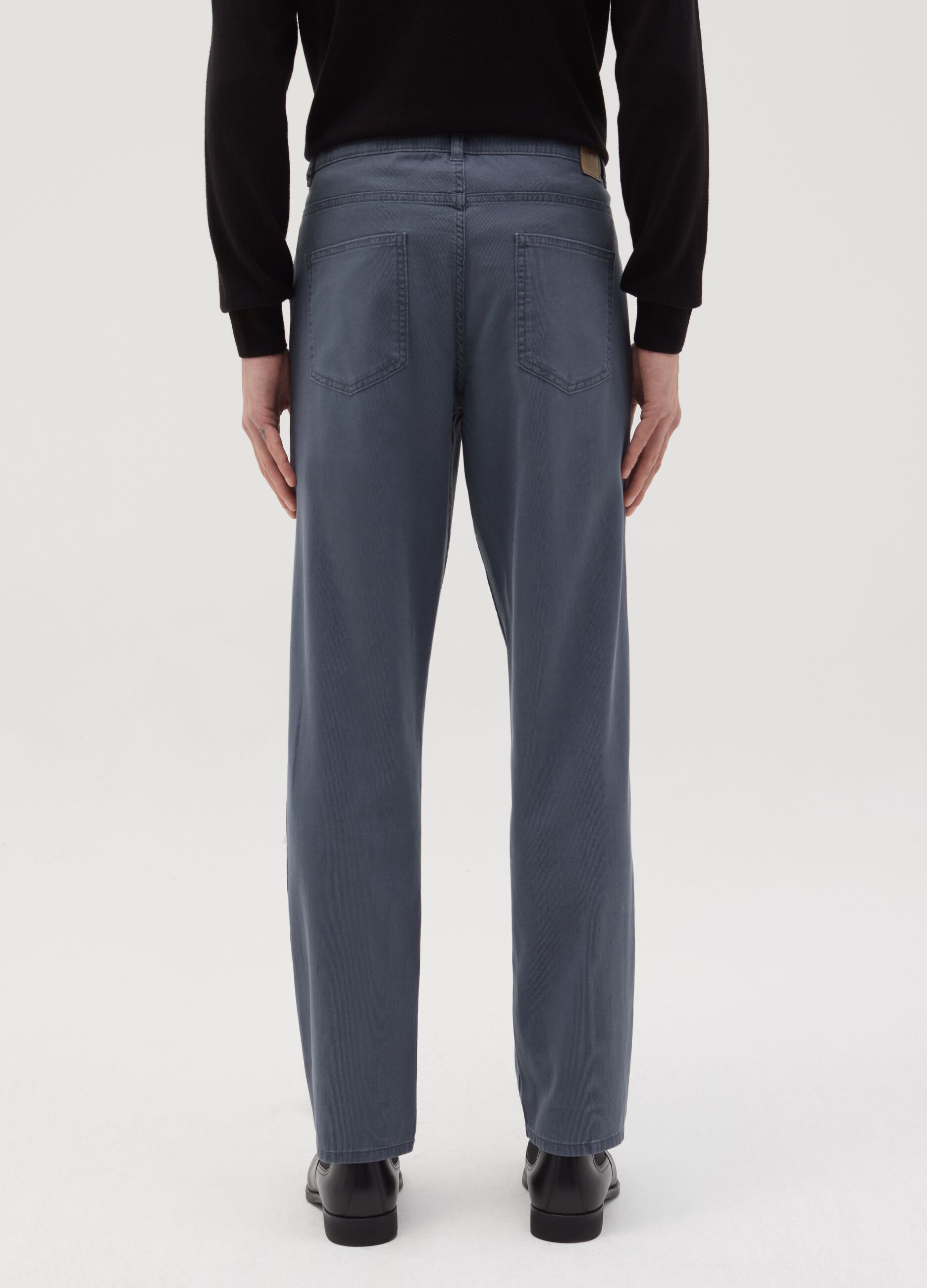 Slim-fit trousers with five pockets