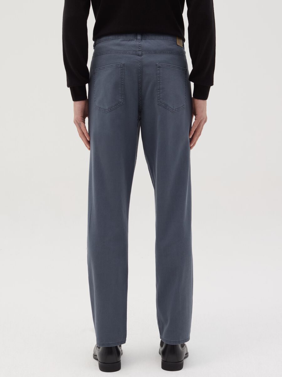 Slim-fit trousers with five pockets_3
