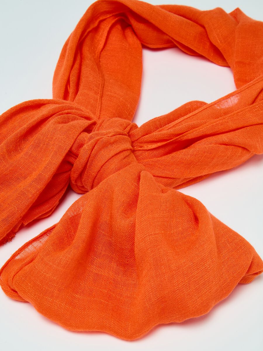 Viscose and linen scarf with tassels_1