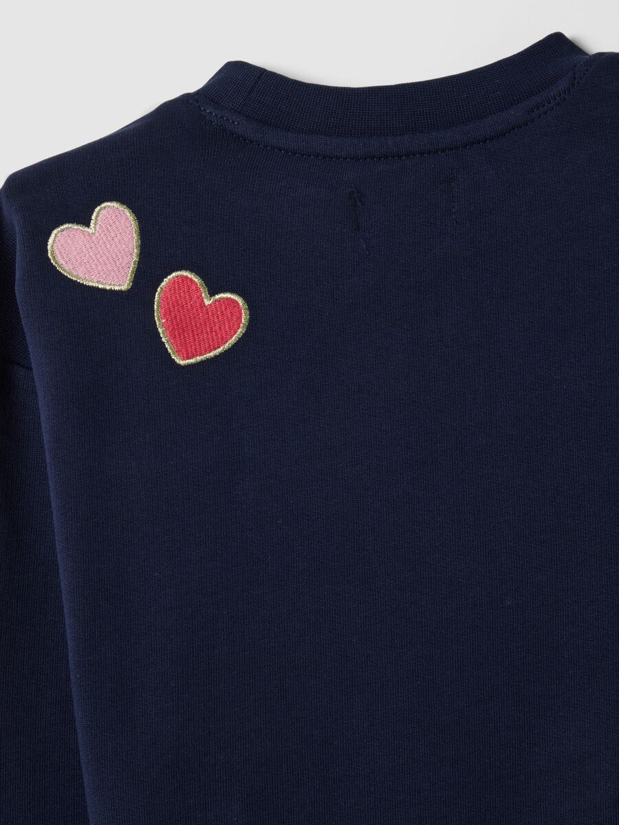 Felpa in puro cotone blu regular fit con ricami per bambina_3