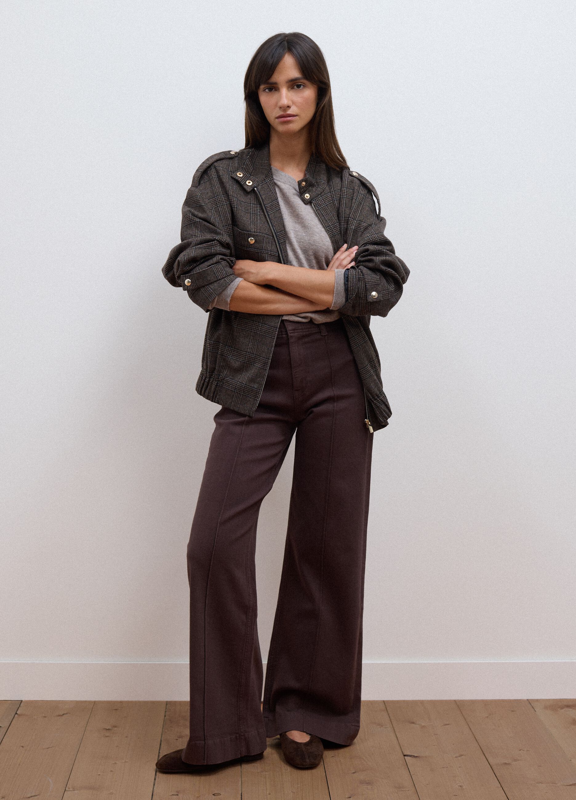 Jeans marroni wide leg in twill di cotone elasticizzato