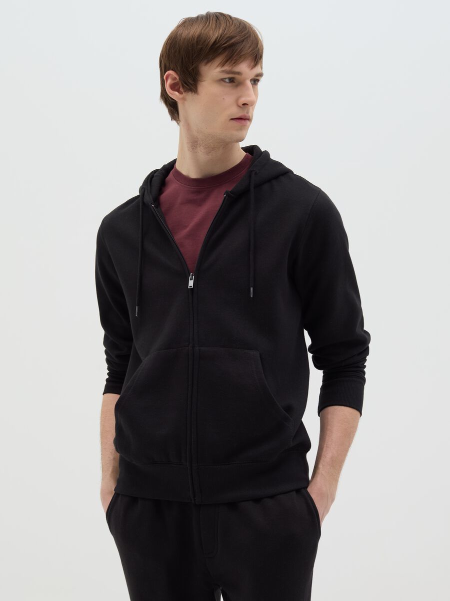 Essential full-zip sweatshirt with hood_0