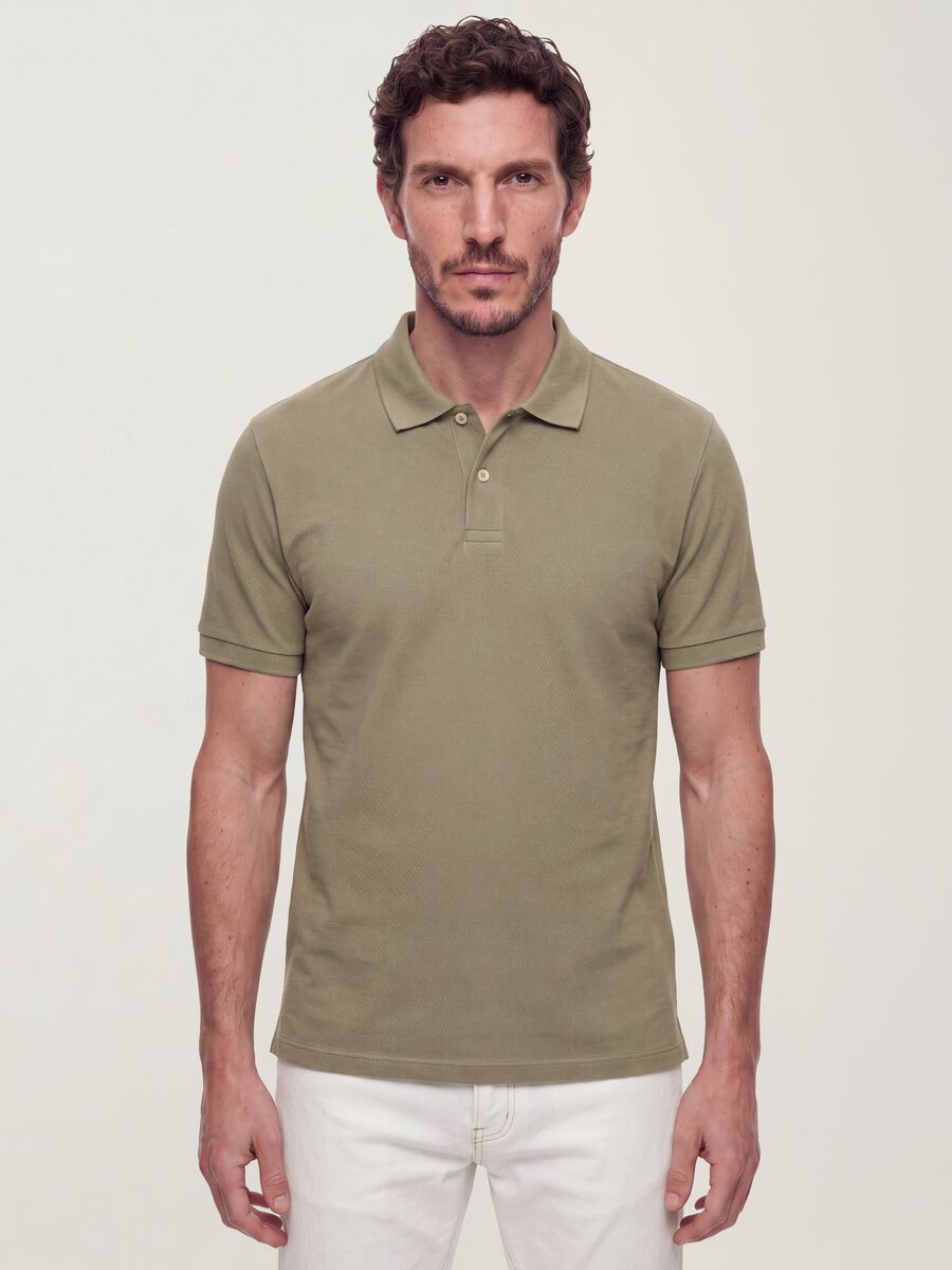 Polo verde in puro cotone piquet con colletto classico regular fit_0