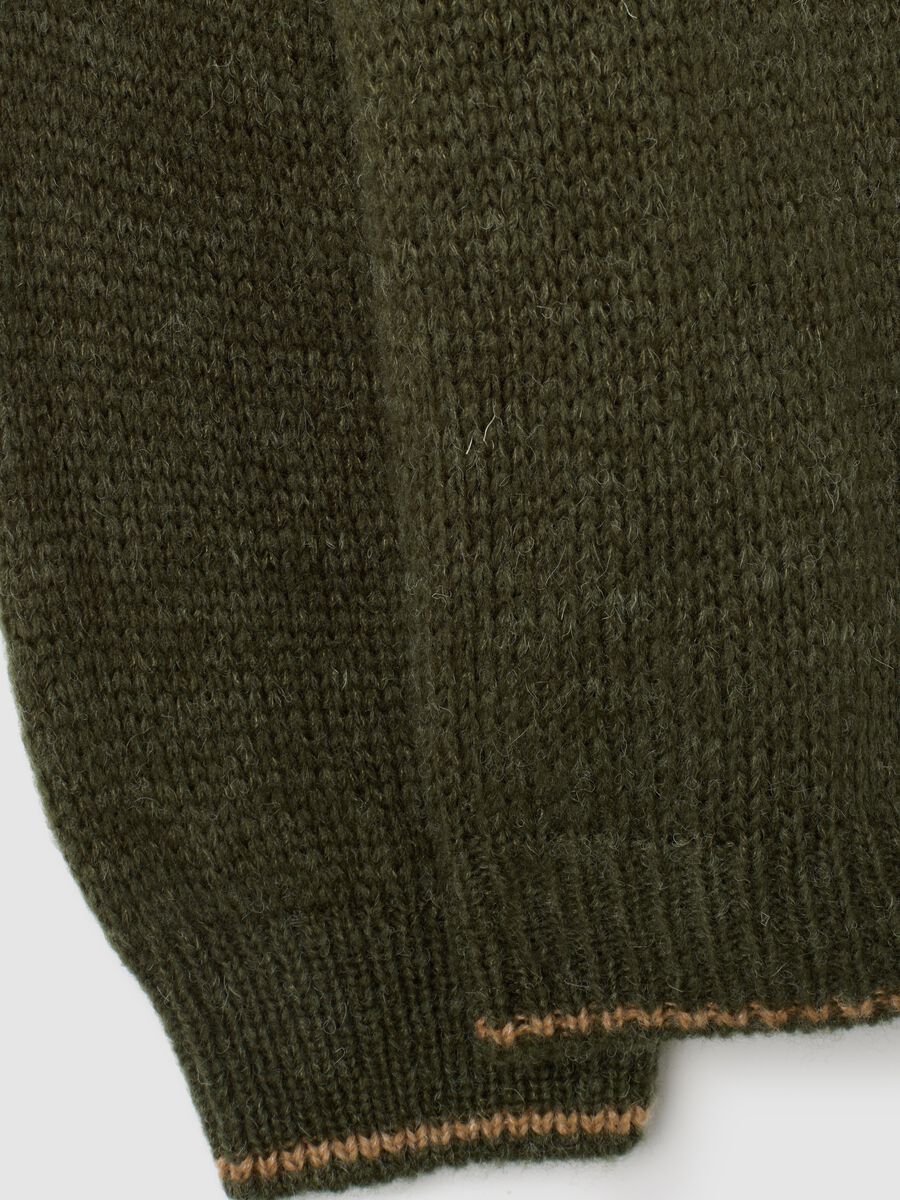 Dark green sweater with round neckline and contrast trim_5