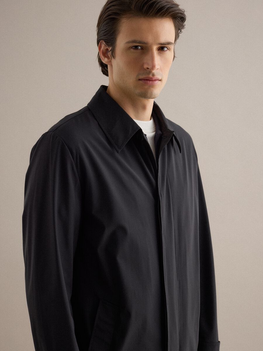 Long black trench coat regular fit with buttons_3