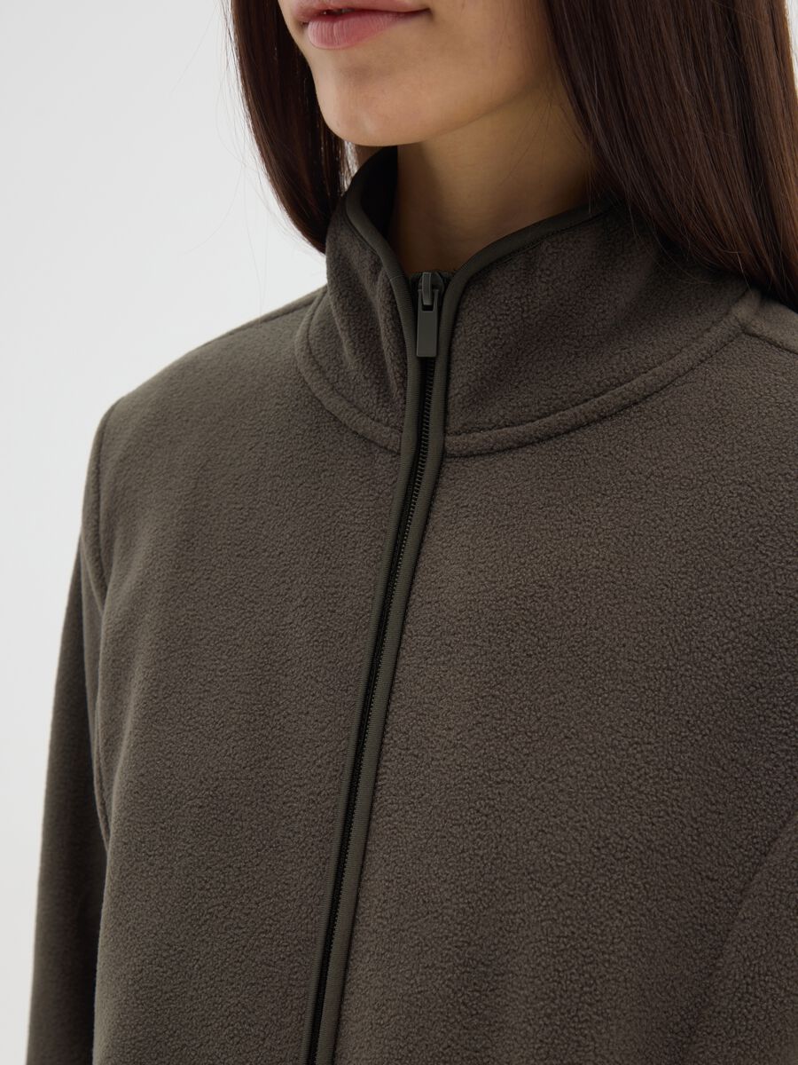 Felpa in pile verde vestibilità fitted e zip_3