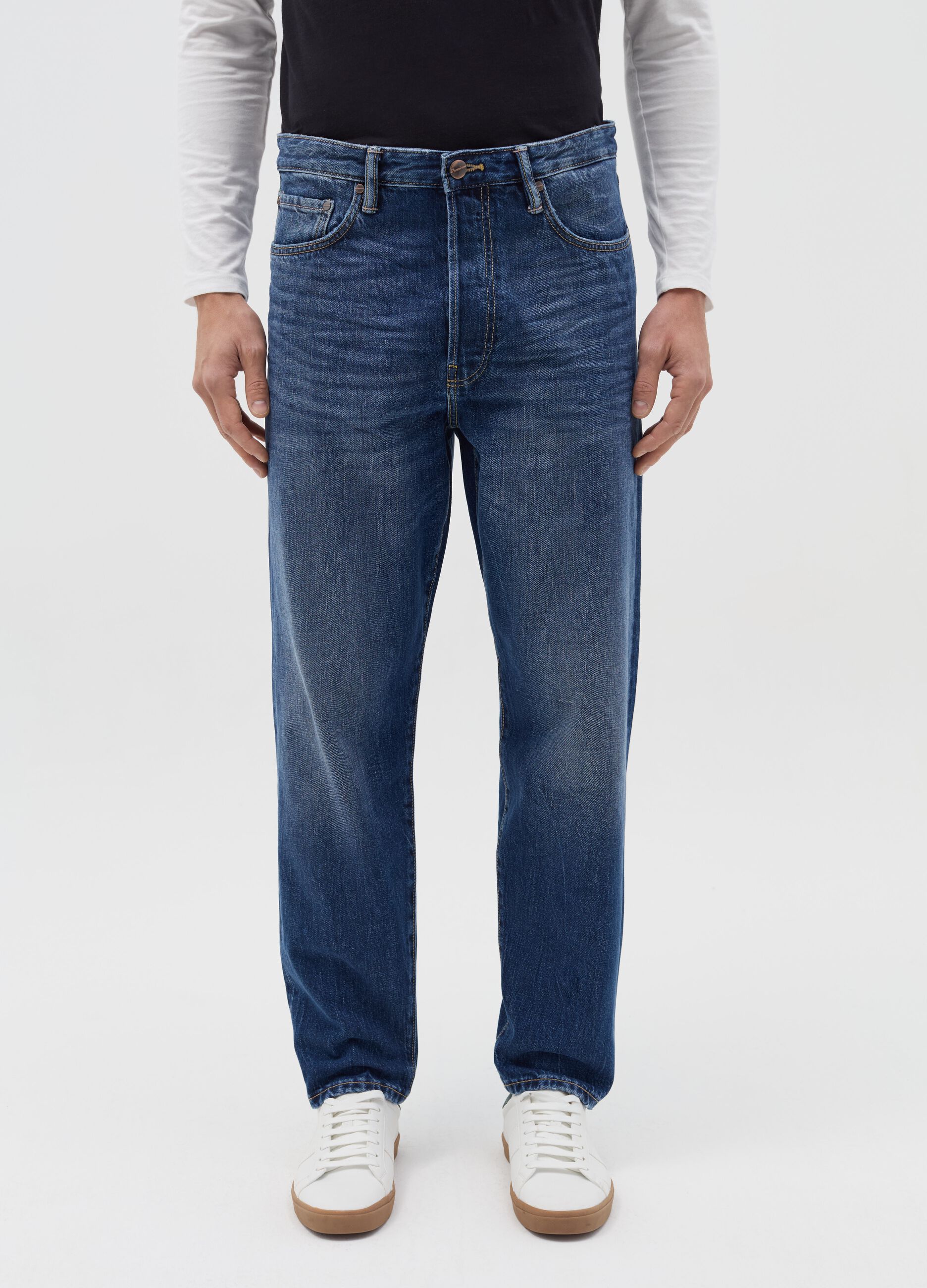 Regular blue tapered-fit jeans