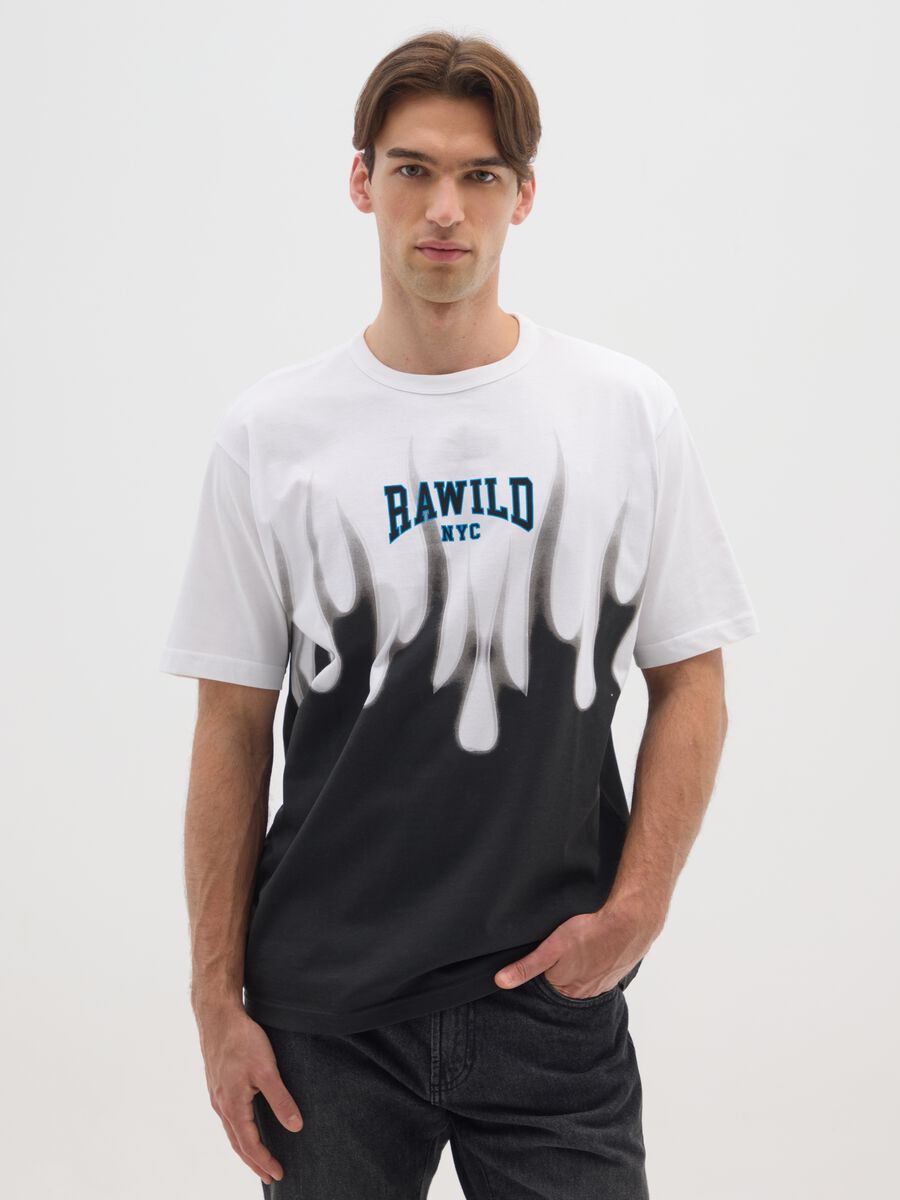 T-shirt in puro cotone multicolor con stampe_0