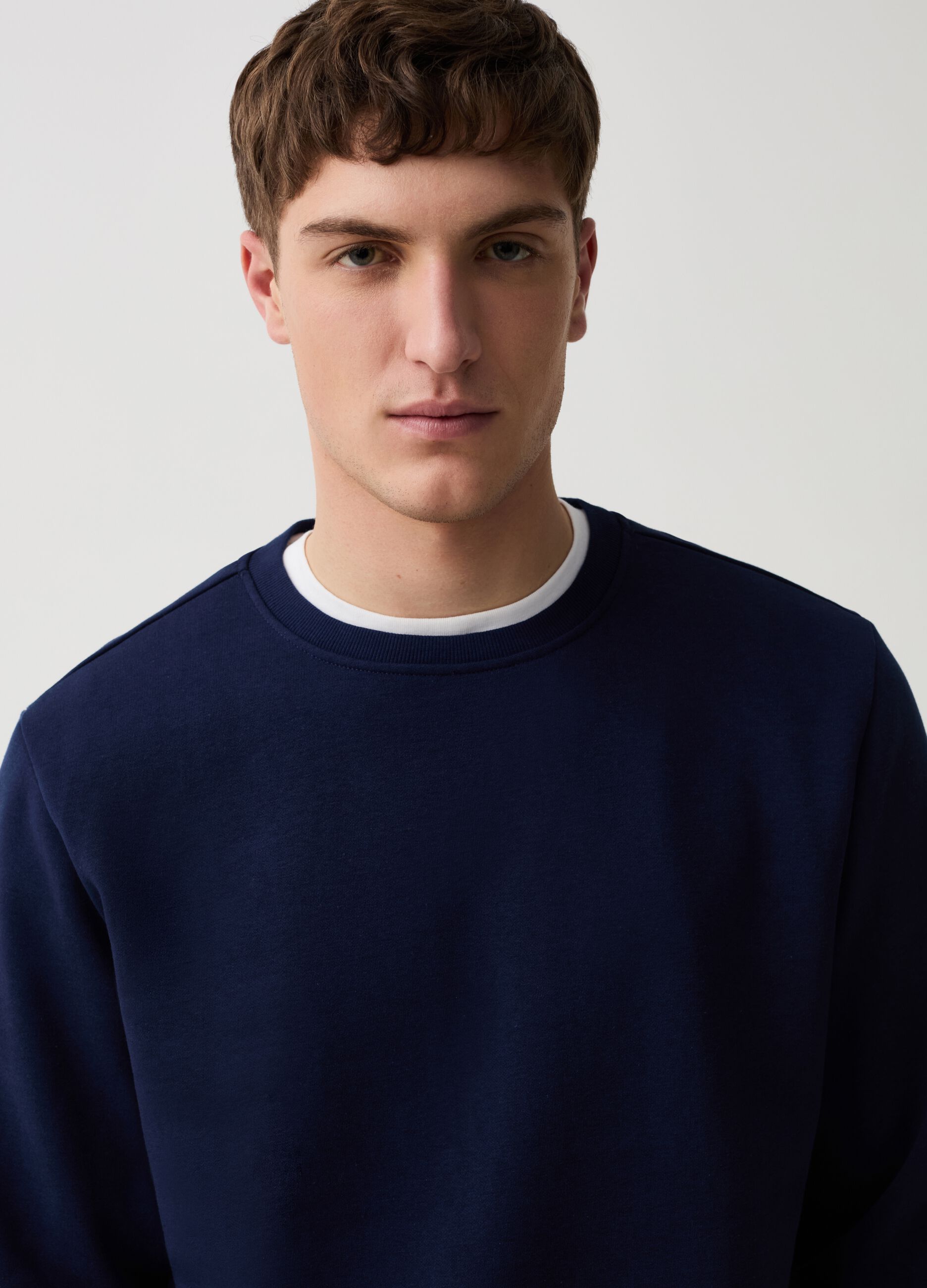 Sweatshirt with round neck