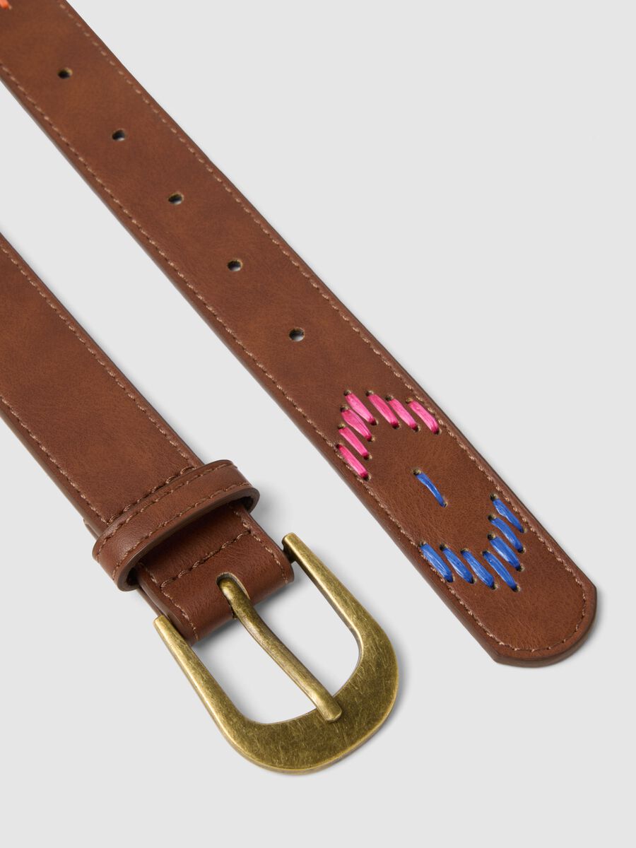 Cintura marrone con ricami e fibbia dorata_1