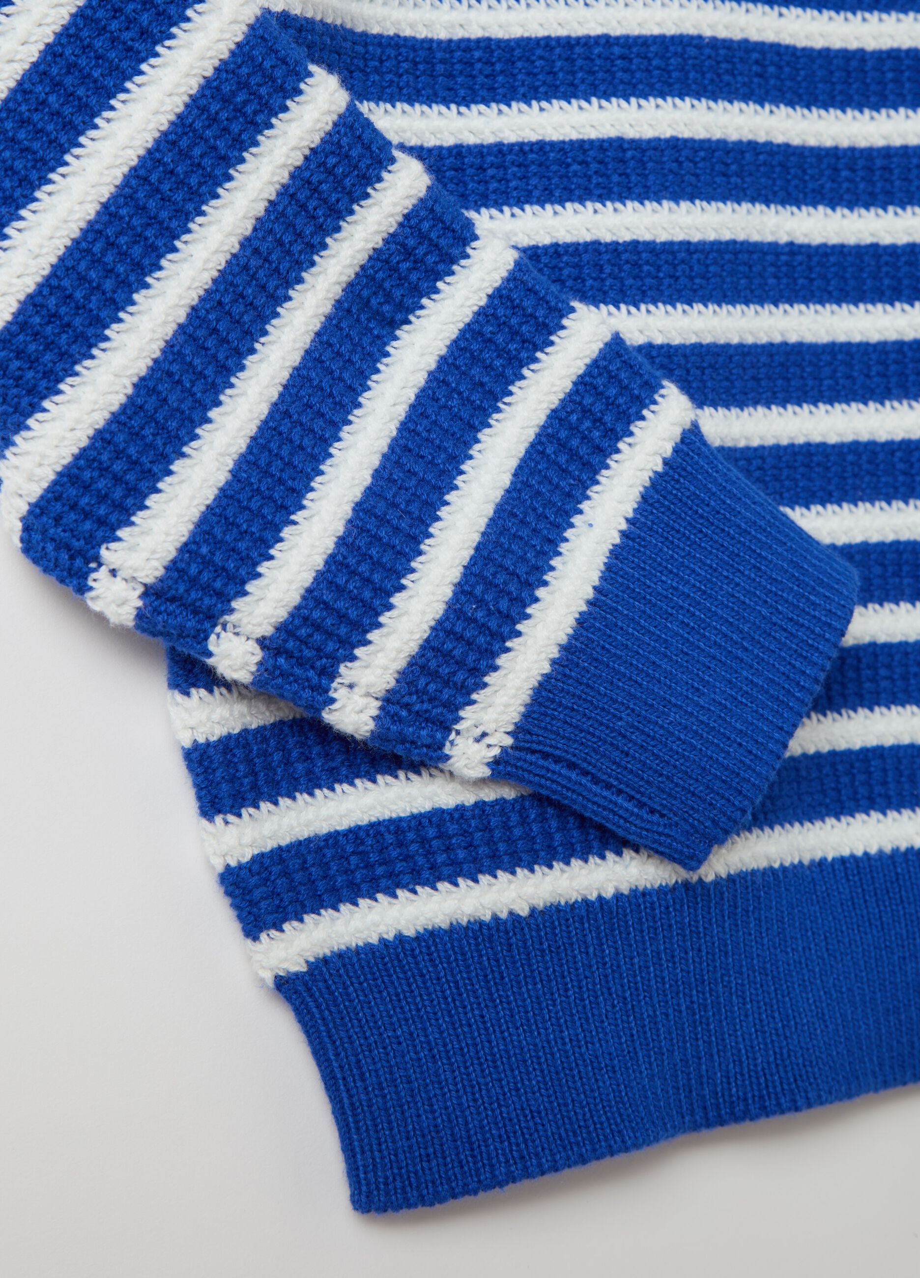 Cotton pullover with striped pattern