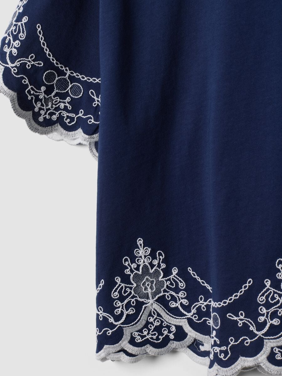 T-shirt blu in puro cotone con ricami regular fit_5