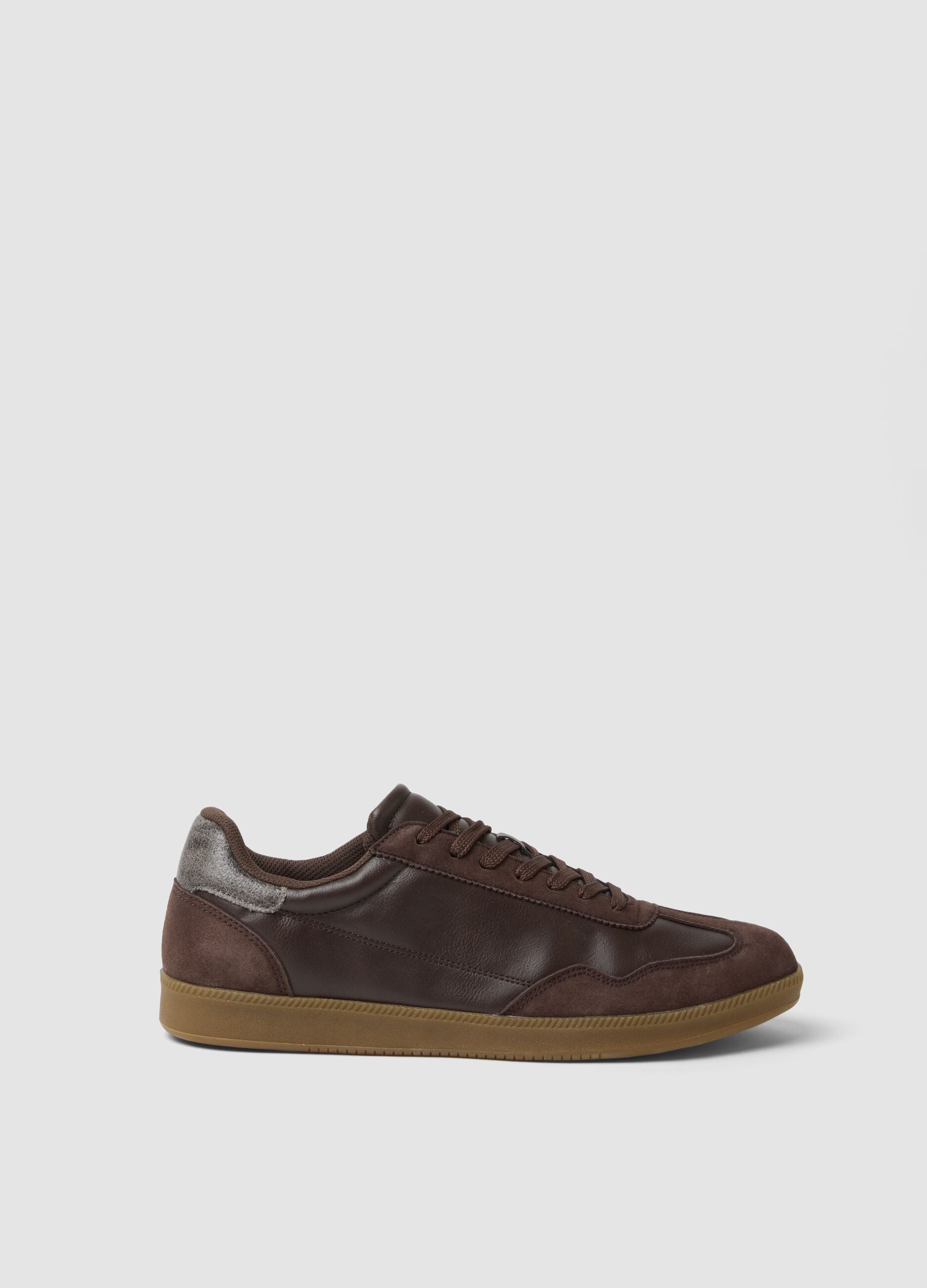Casual brown trainers with contrast sole