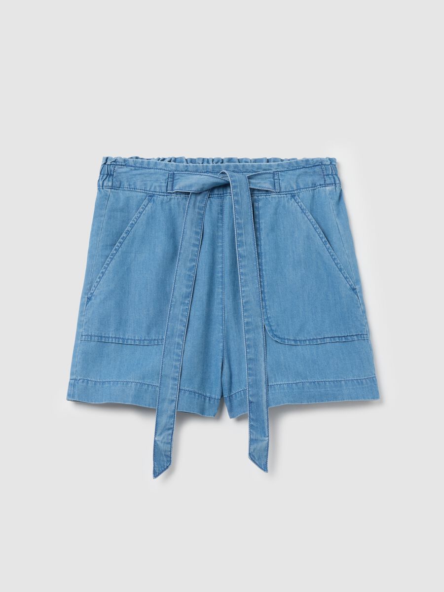 Fluid shorts in denim with bow_4