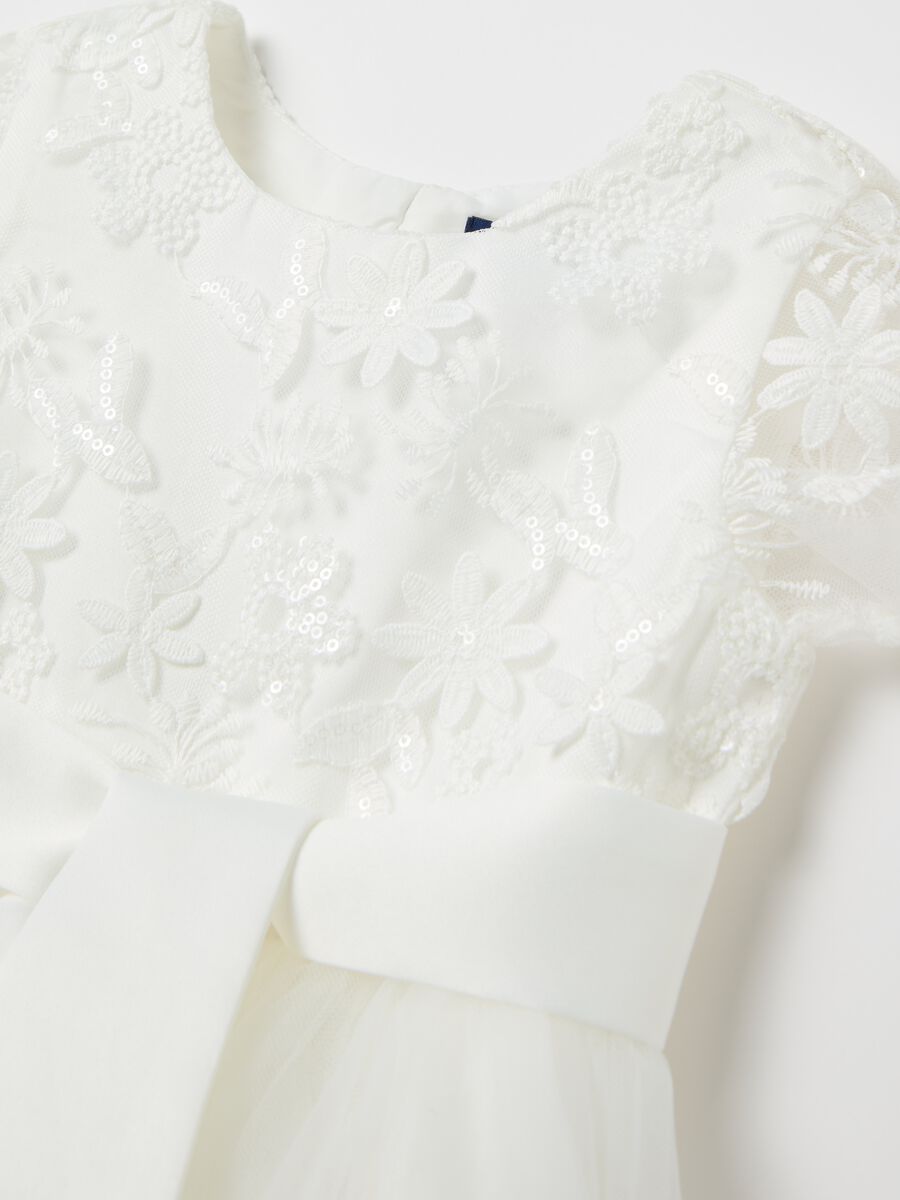 Tulle dress with floral applications_2