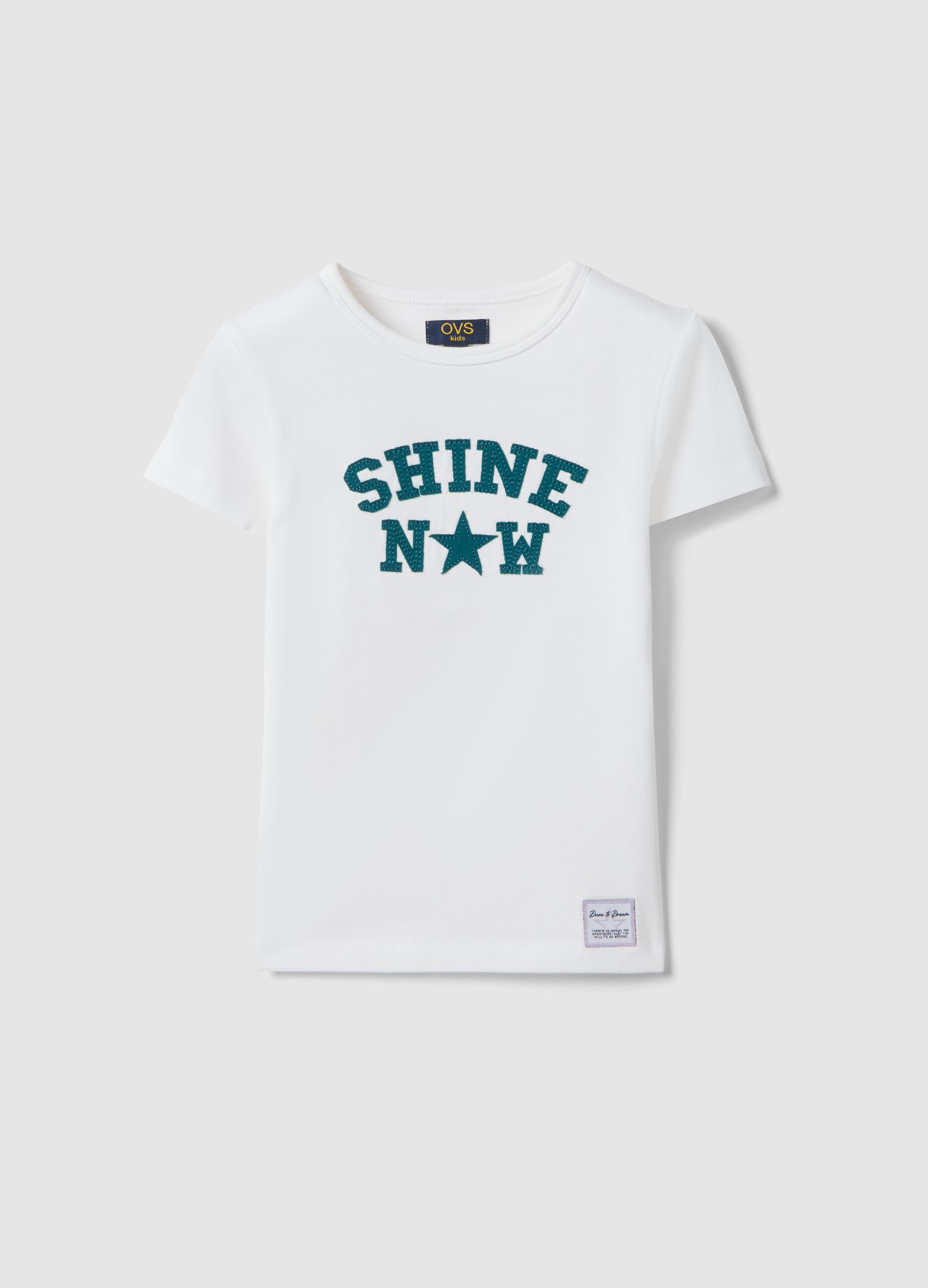 White stretchy cotton fitted girl&rsquo;s t-shirt with print