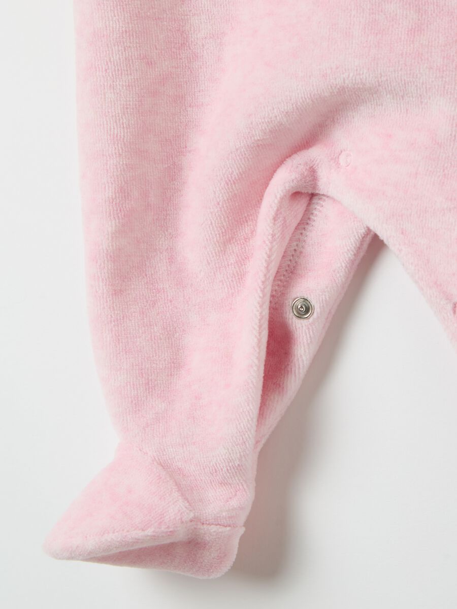 Velour onesie with feet and animals embroidery_3