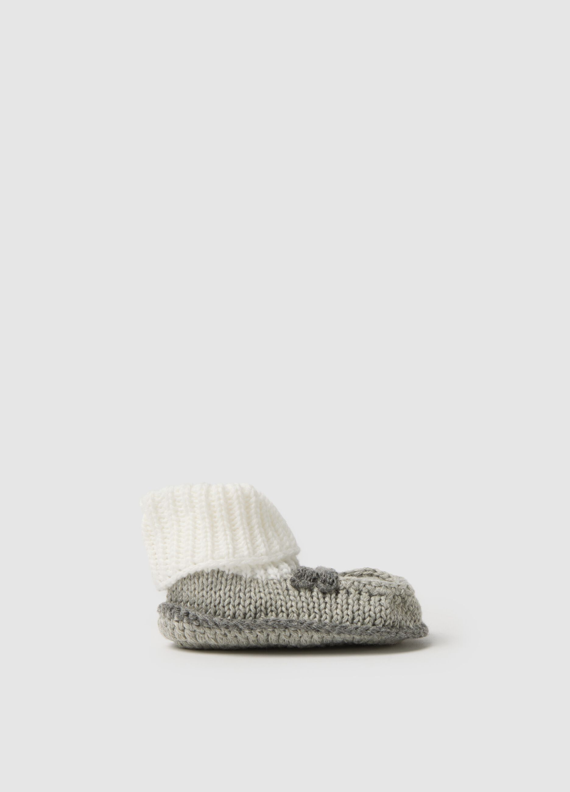 Multicolour newborn booties in pure cotton