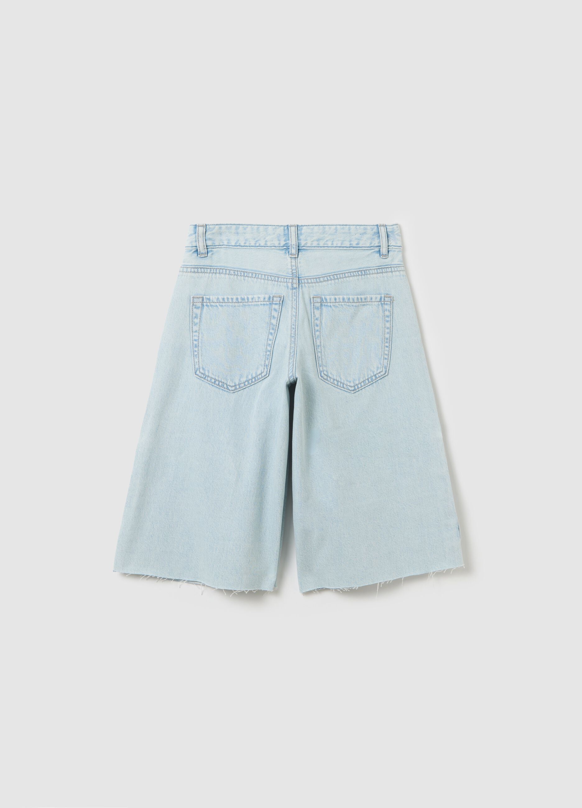 Girls’ light blue regular-fit shorts in 100% cotton with adjustable waist