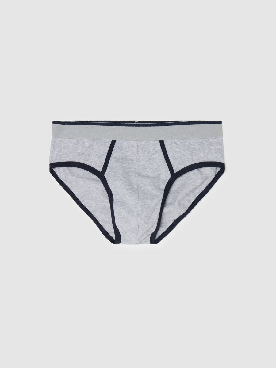 Stretch briefs with contrasting details_4