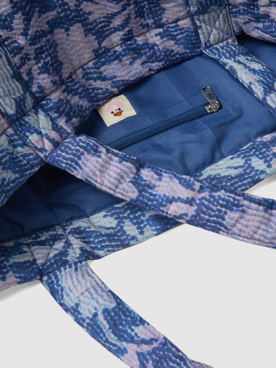 Borsa da mare azzurra in puro cotone trapuntato con motivo floreale_2