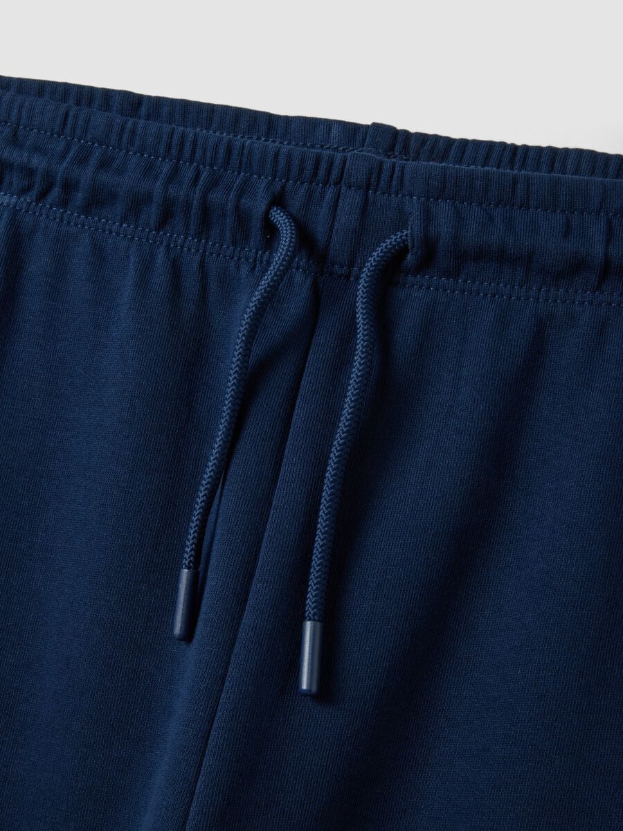 Pantaloni jogger blu in puro cotone organico regular fit per ragazzo_5