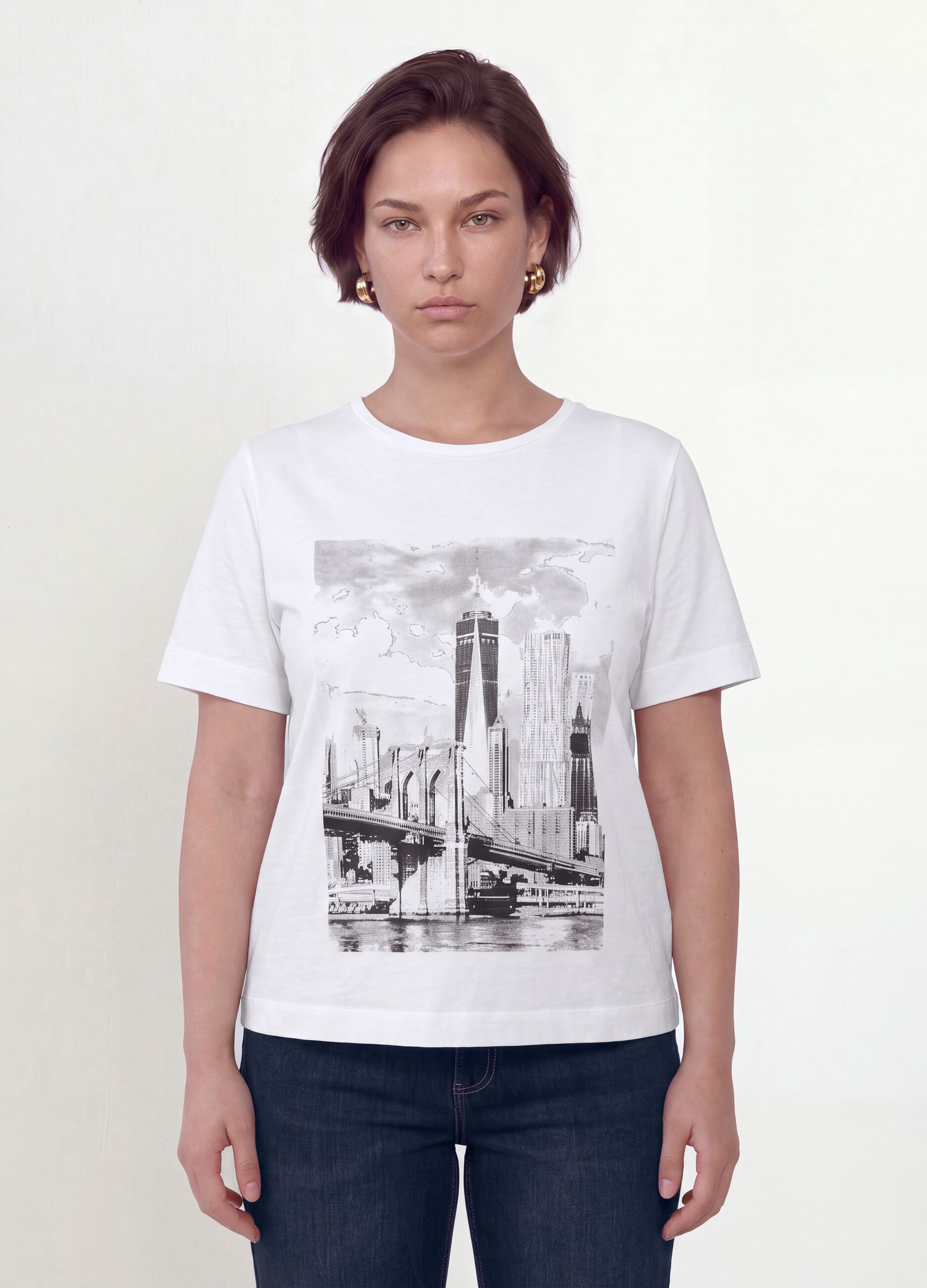 White pure cotton T-shirt with graphic print, regular fit